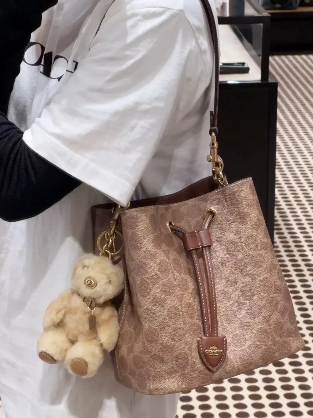 Coach 老花 海外 发财纯 源女士腋 腋下包 复古腋下背款