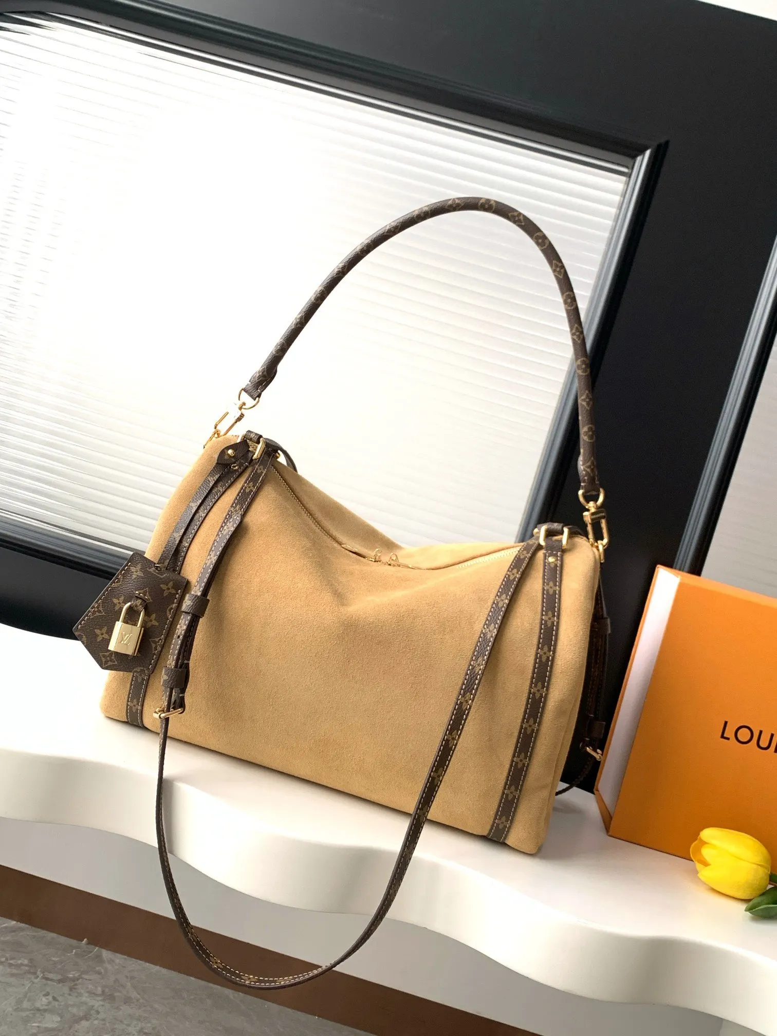 LV Pochette 老花手袋 米色肩带款