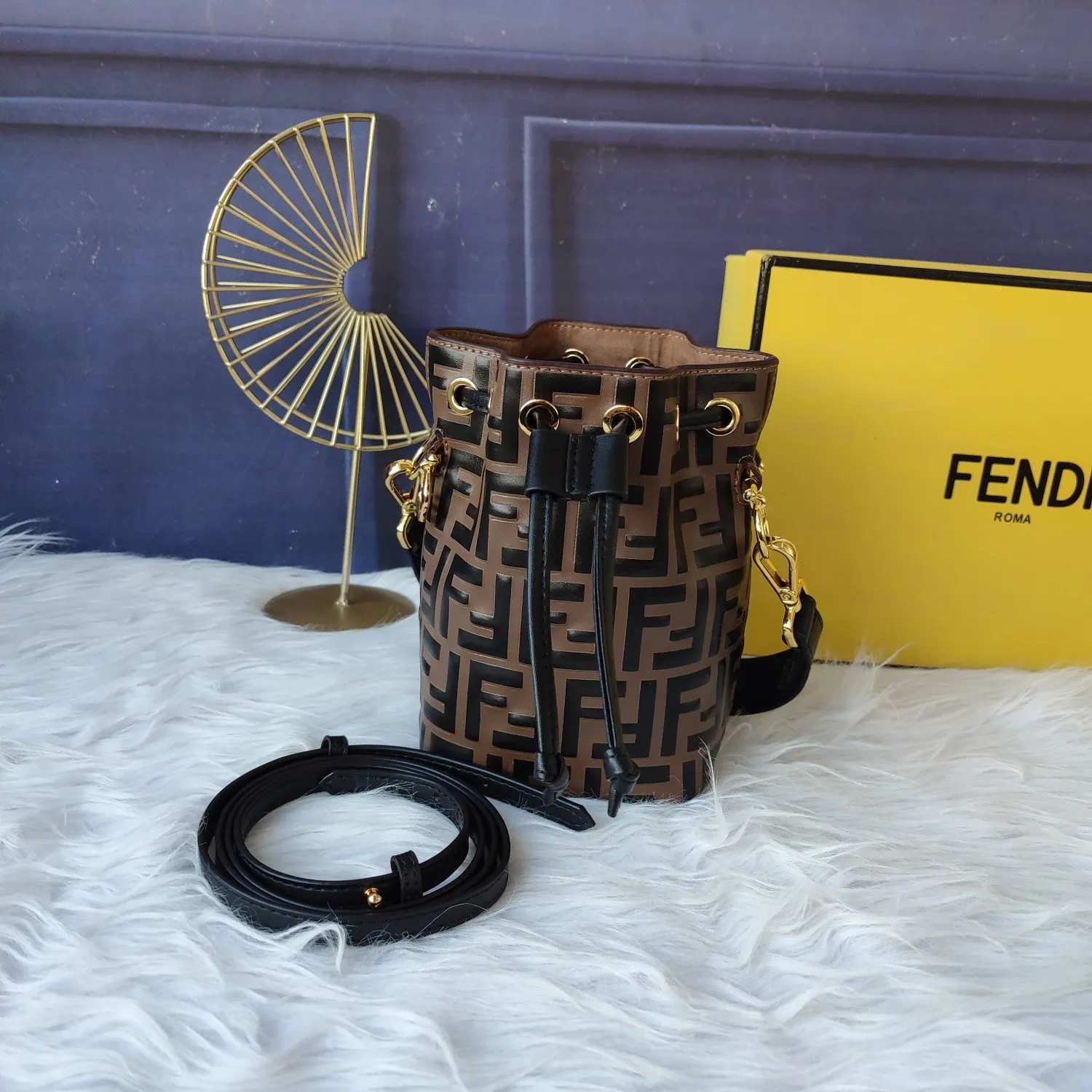 Fendi 啡色 芬迪F 咖啡色 Mon Tres 水桶包 休閒水桶款