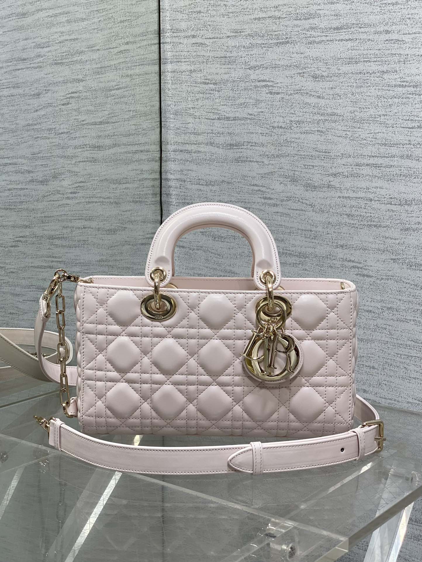 Dior 羊皮 进口 羊皮横款戴妃包冰川藍 joy强势 手提包 通勤手提款