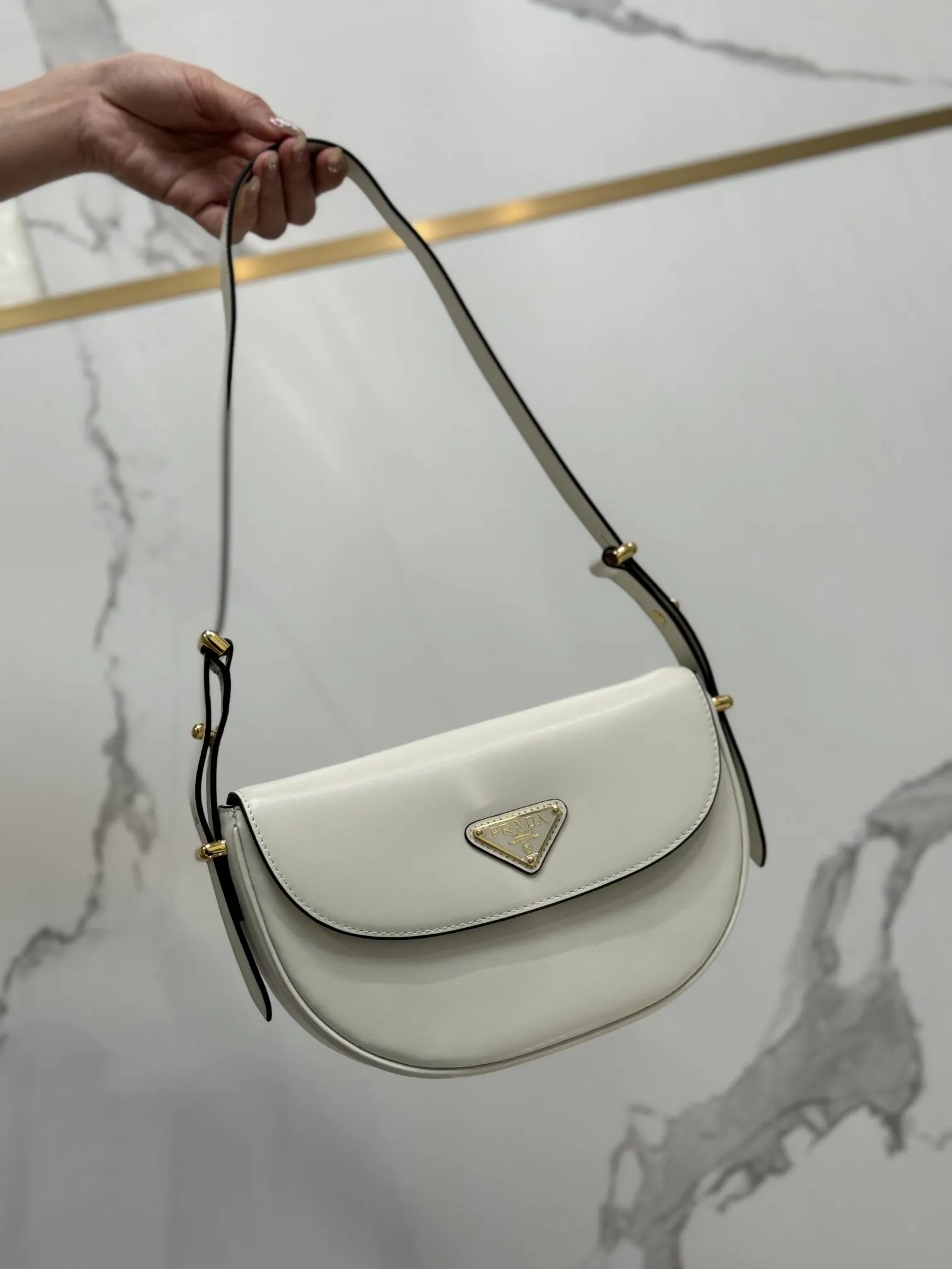 PRADA 牛皮 羊皮 斜背包 日常通勤款