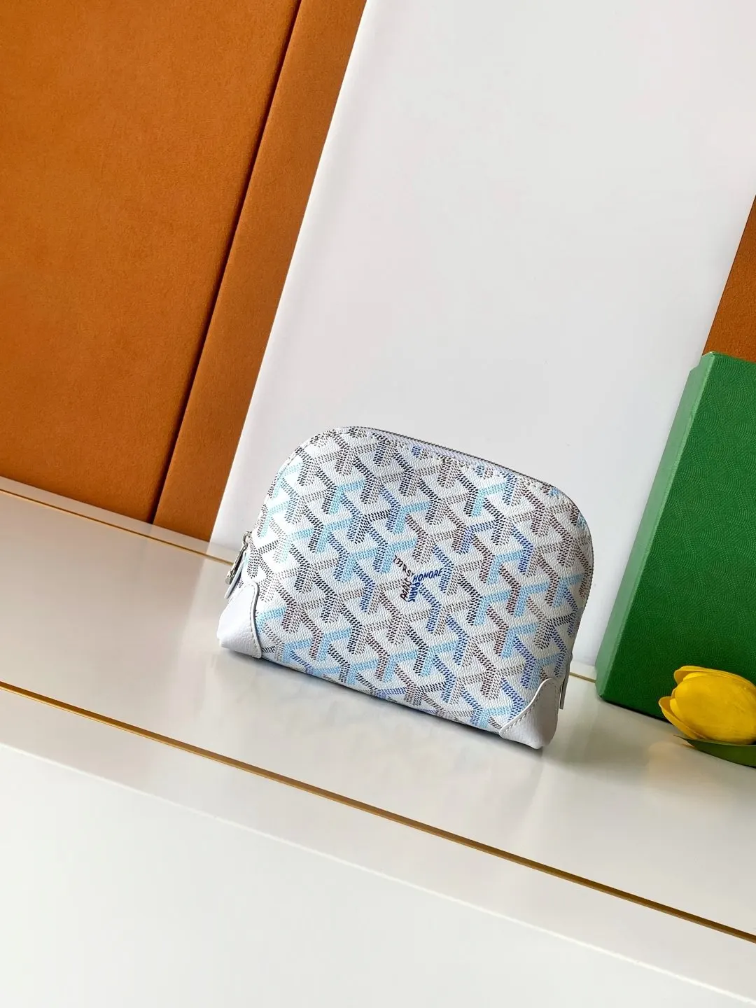 Goyard VENDOME 化妝包内衬防水棉质里料 堪称理想的化 行李箱 旅行拉杆款 輕便出行款