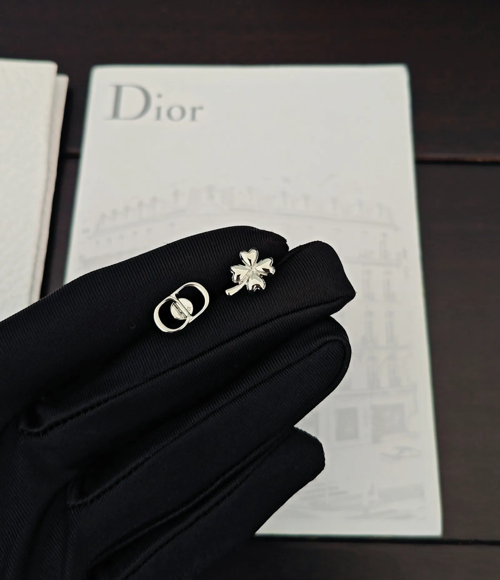 Dior 黑色CD发夹 金色双扣款