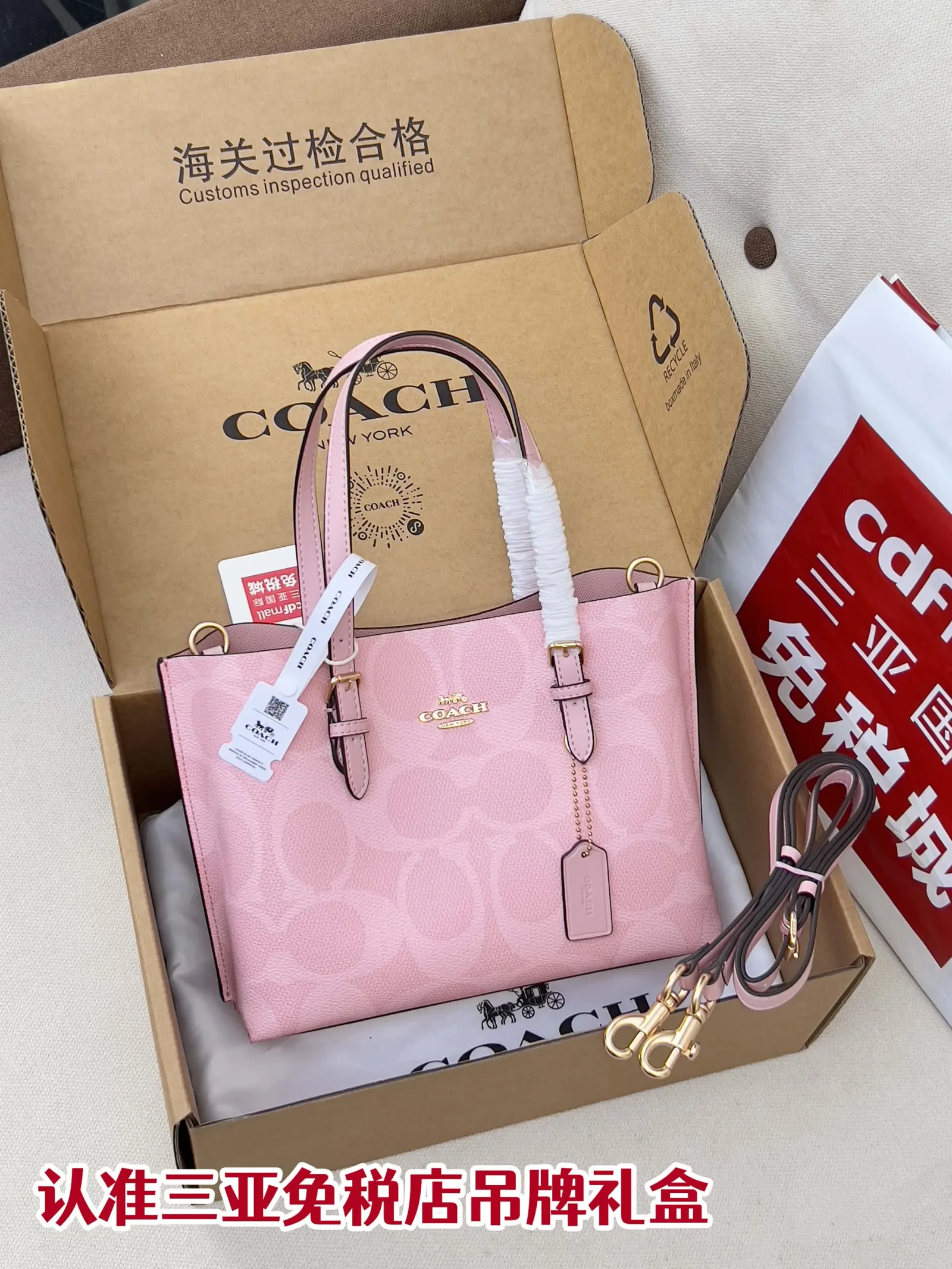 Coach 图片 Mollie Tot 托特包 大容量托特款