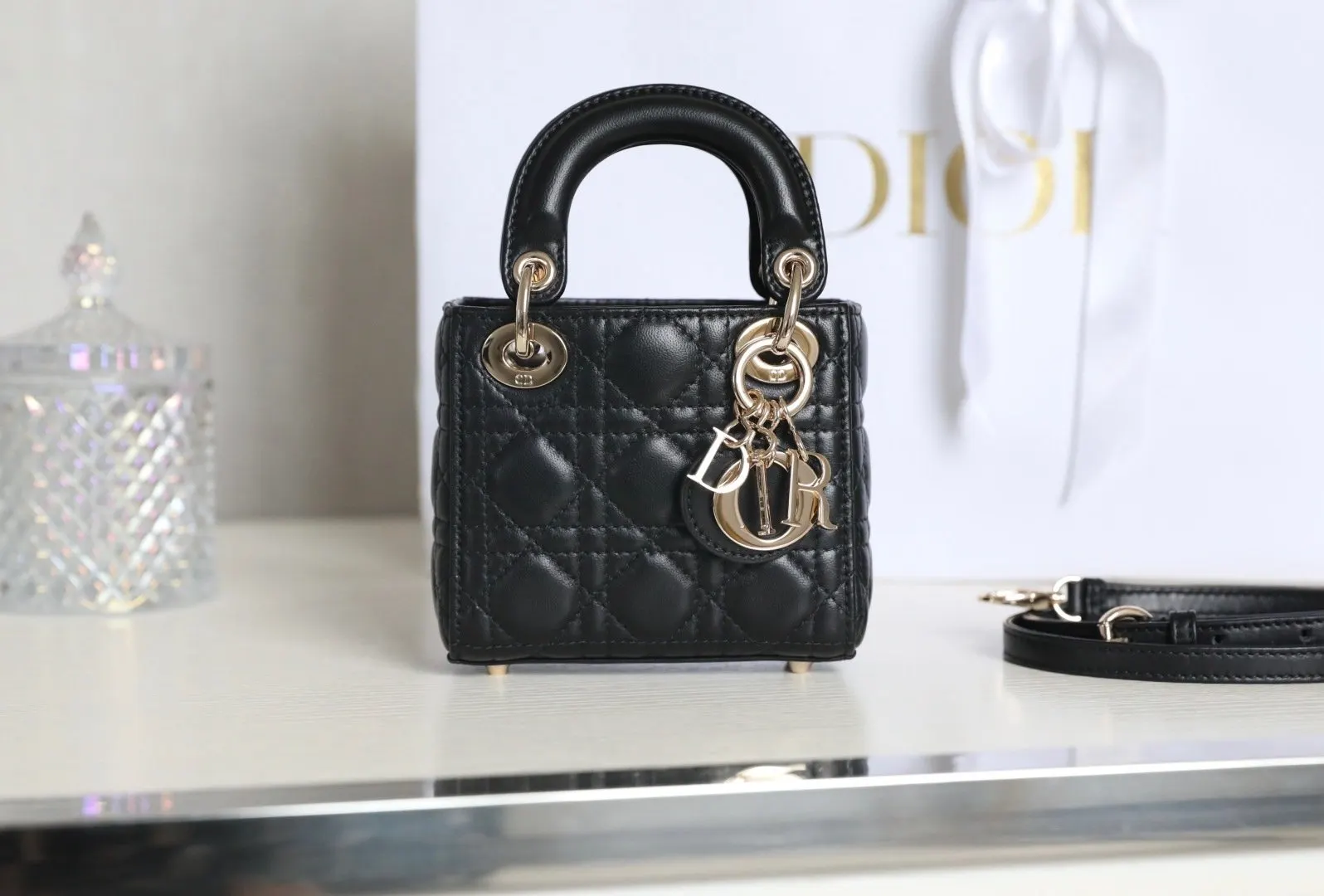 Dior Lady Dior 黑色藤格紋手提斜背包 金扣款