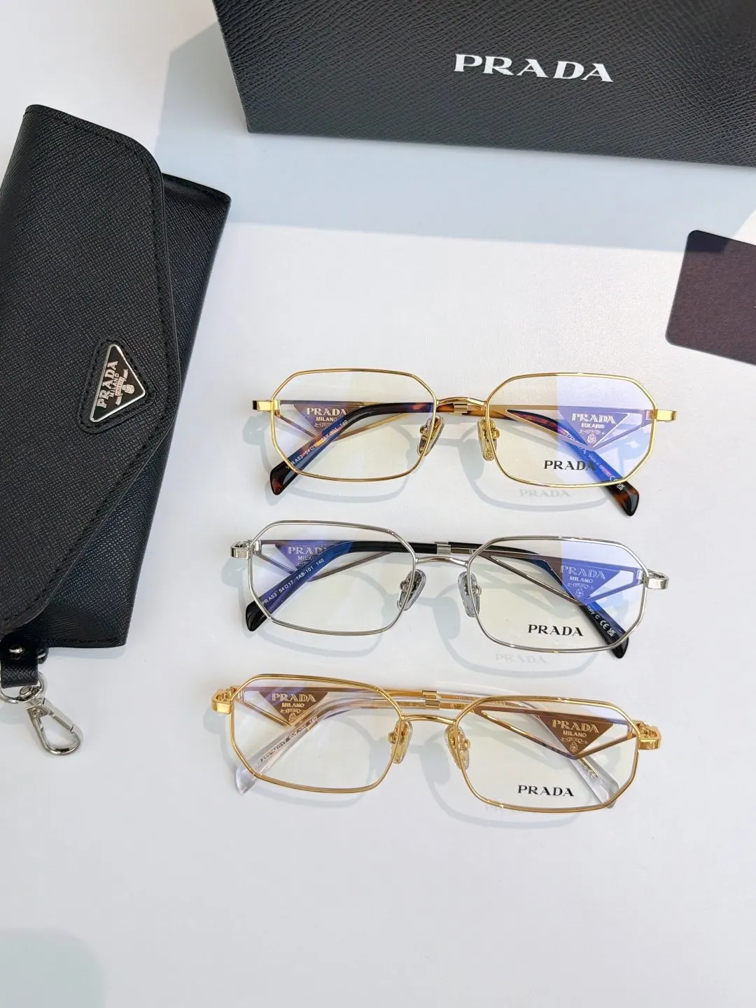 PRADA VPR A53 太阳眼镜 時尚遮阳款