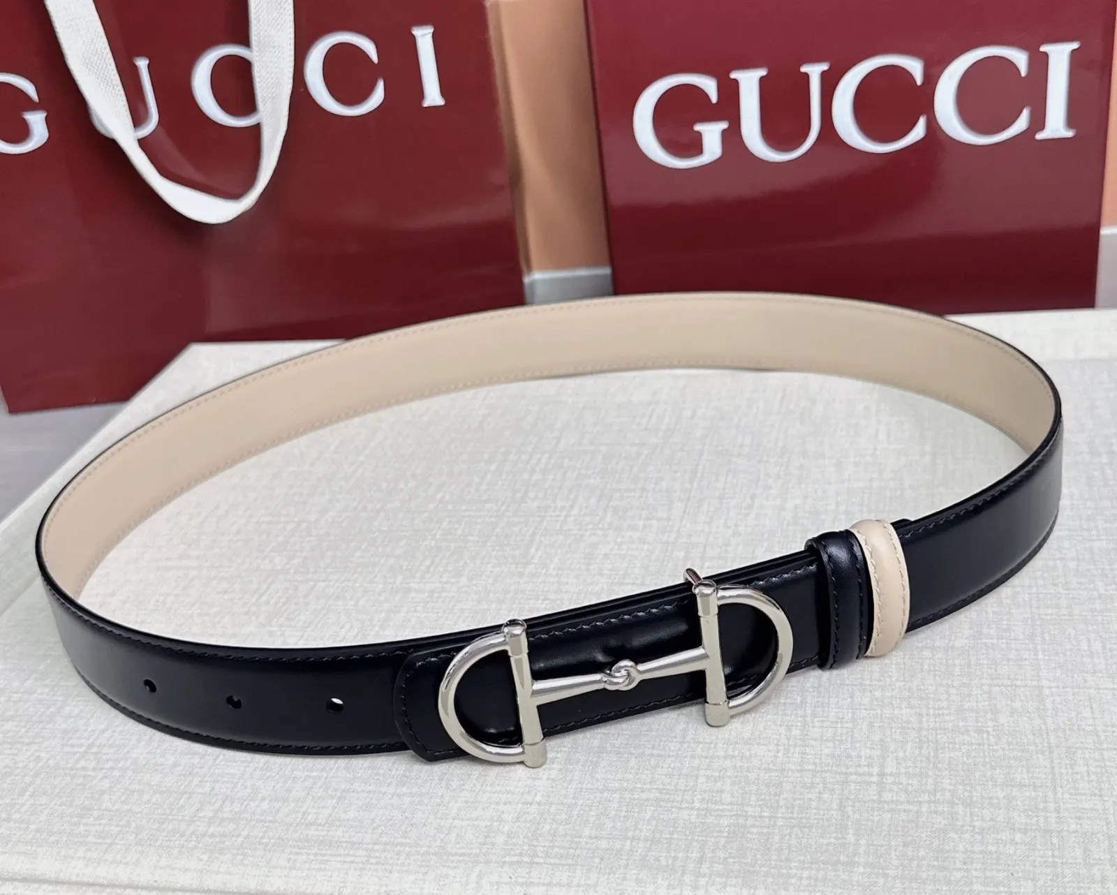 Gucci 雙G扣牛皮腰帶