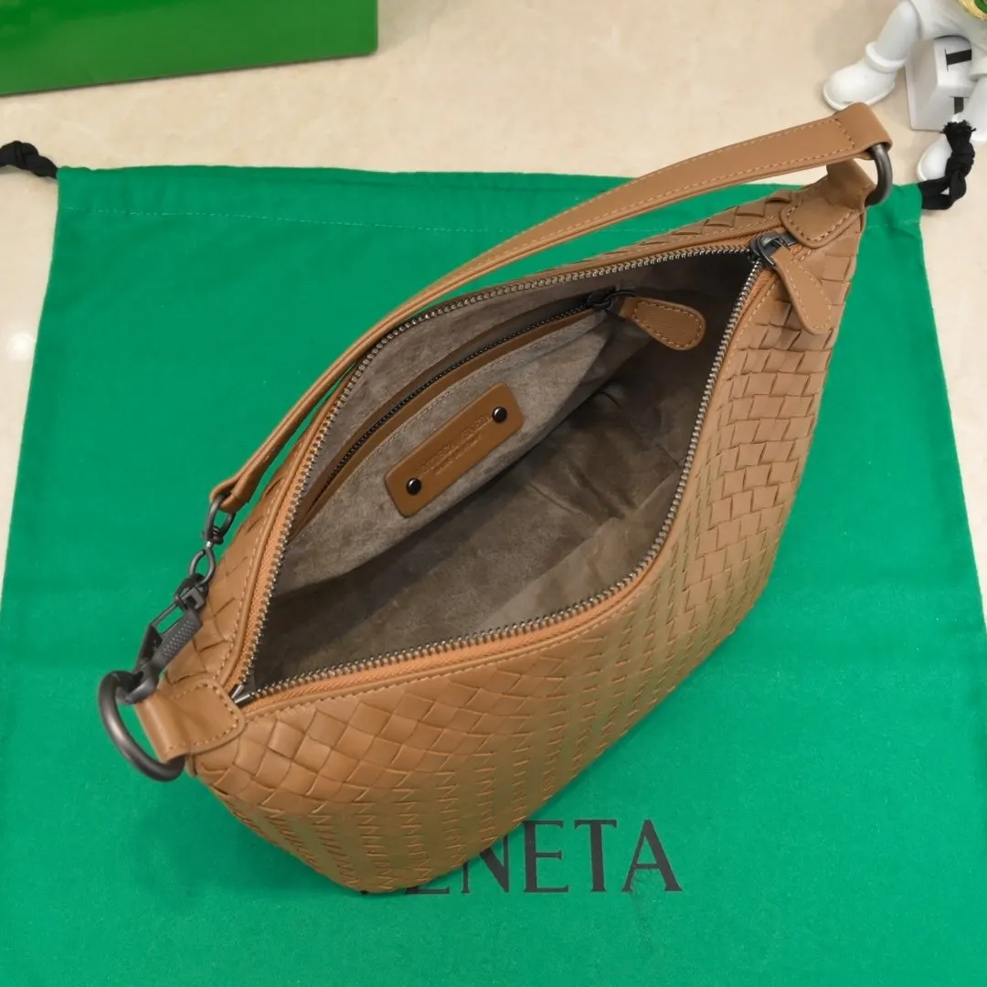 Bottega Veneta 羊皮 斜挎包 轻便斜挎款