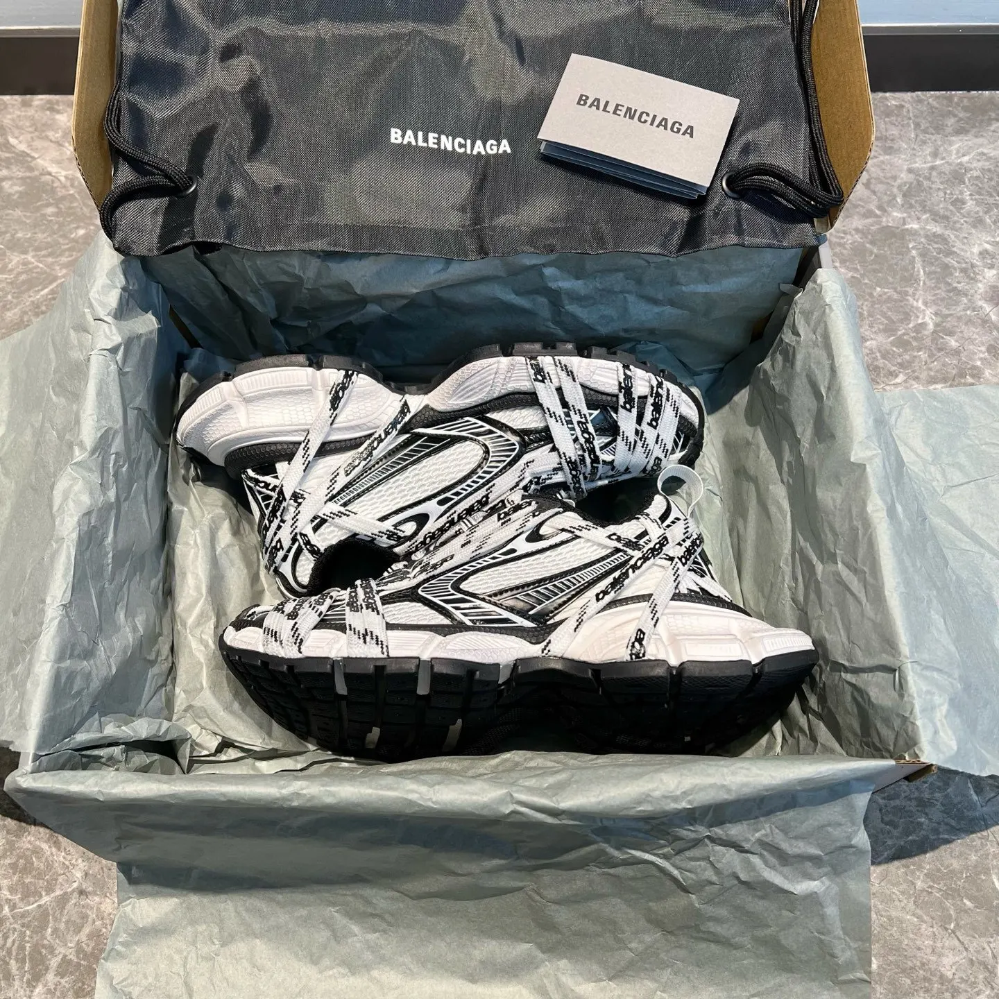 Balenciaga 3xl