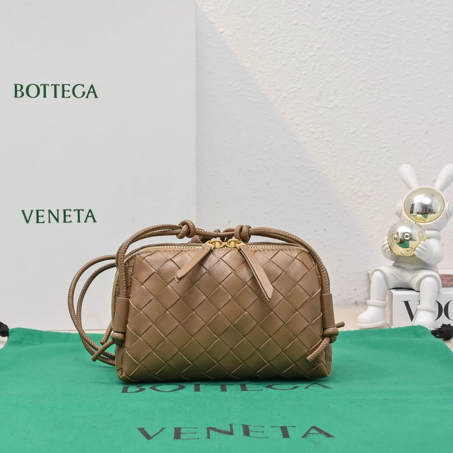 Bottega Veneta 腋下包 復古腋下背款