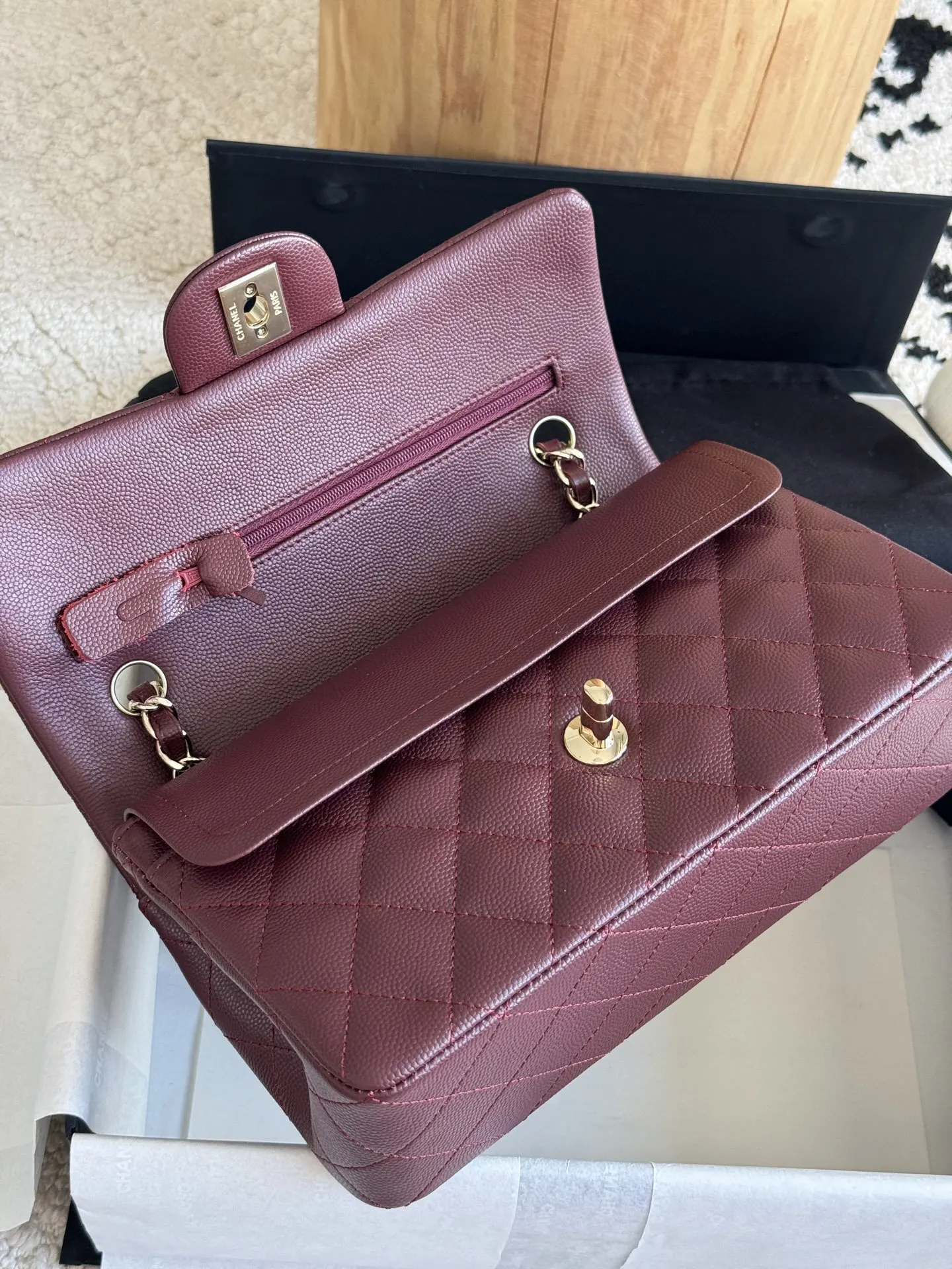 Crossbody Bag Lightweight Classic Leather
