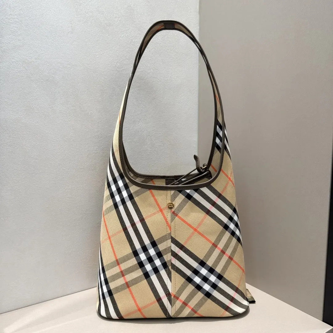 Burberry 小牛皮 雙肩包 实用雙肩款