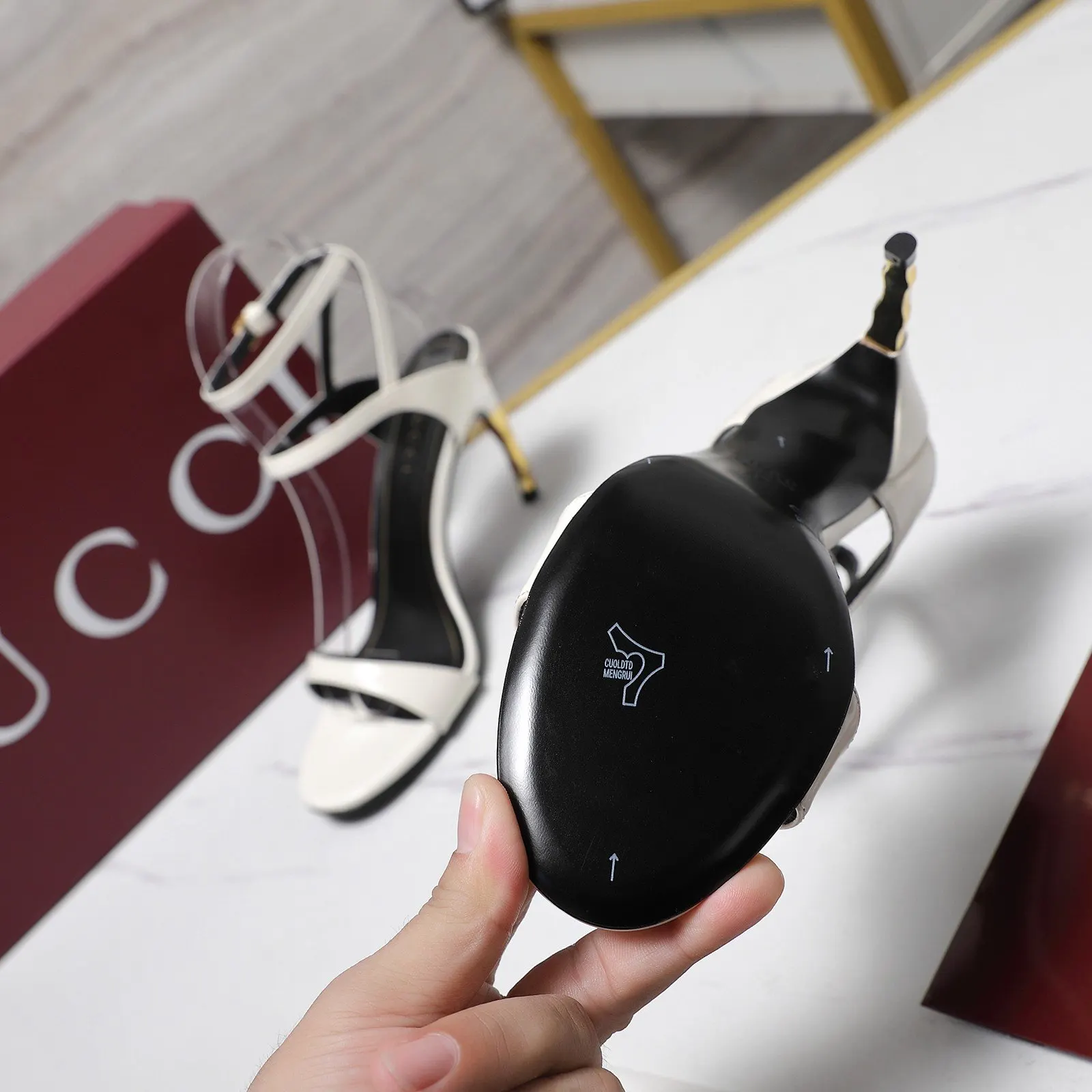 Gucci 拖鞋 轻便舒適款