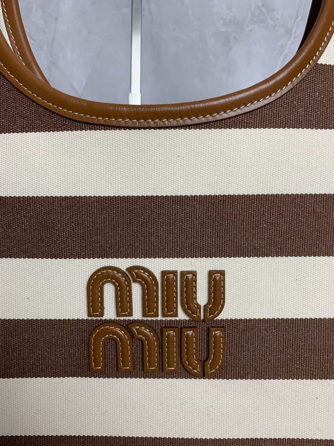 Miu 啡色 小牛皮 托特包 大容量托特款