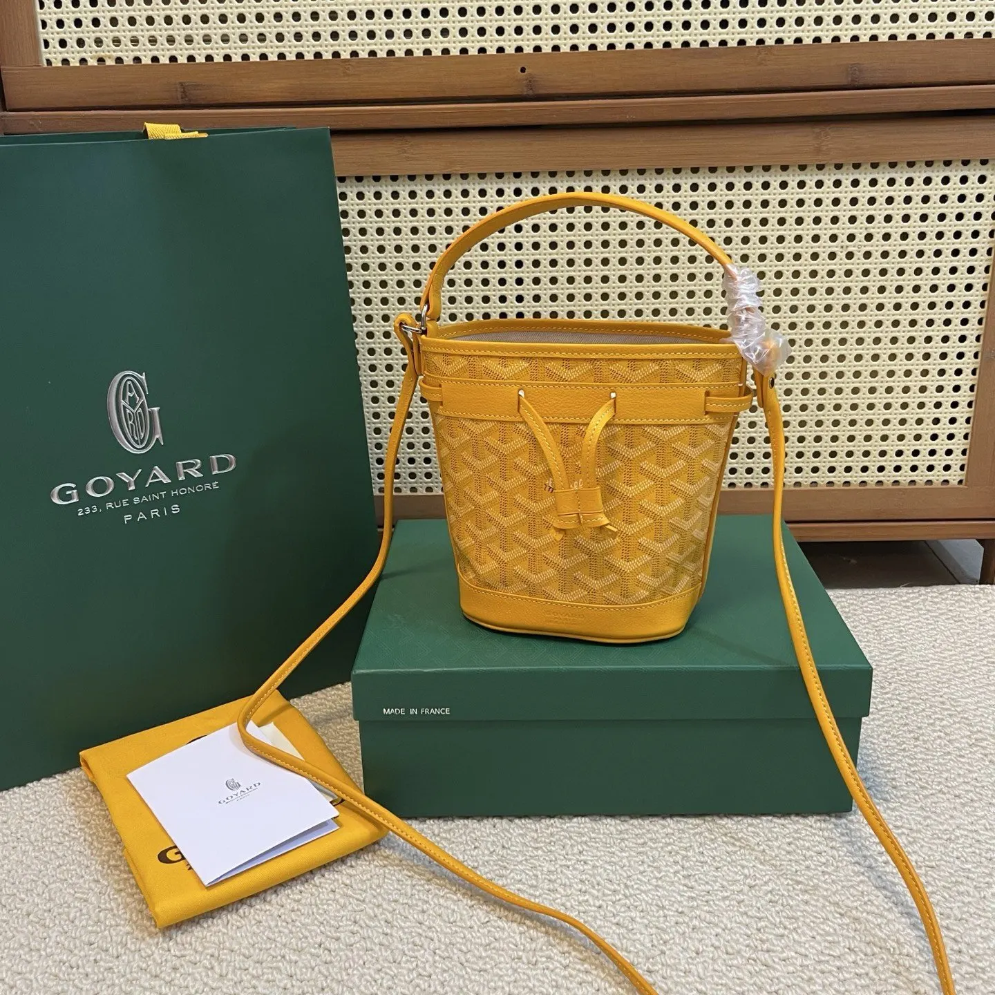 Goyard 皮革 轻盈小巧去始终保持标志性水桶百搭造型 水桶包 休閒水桶款