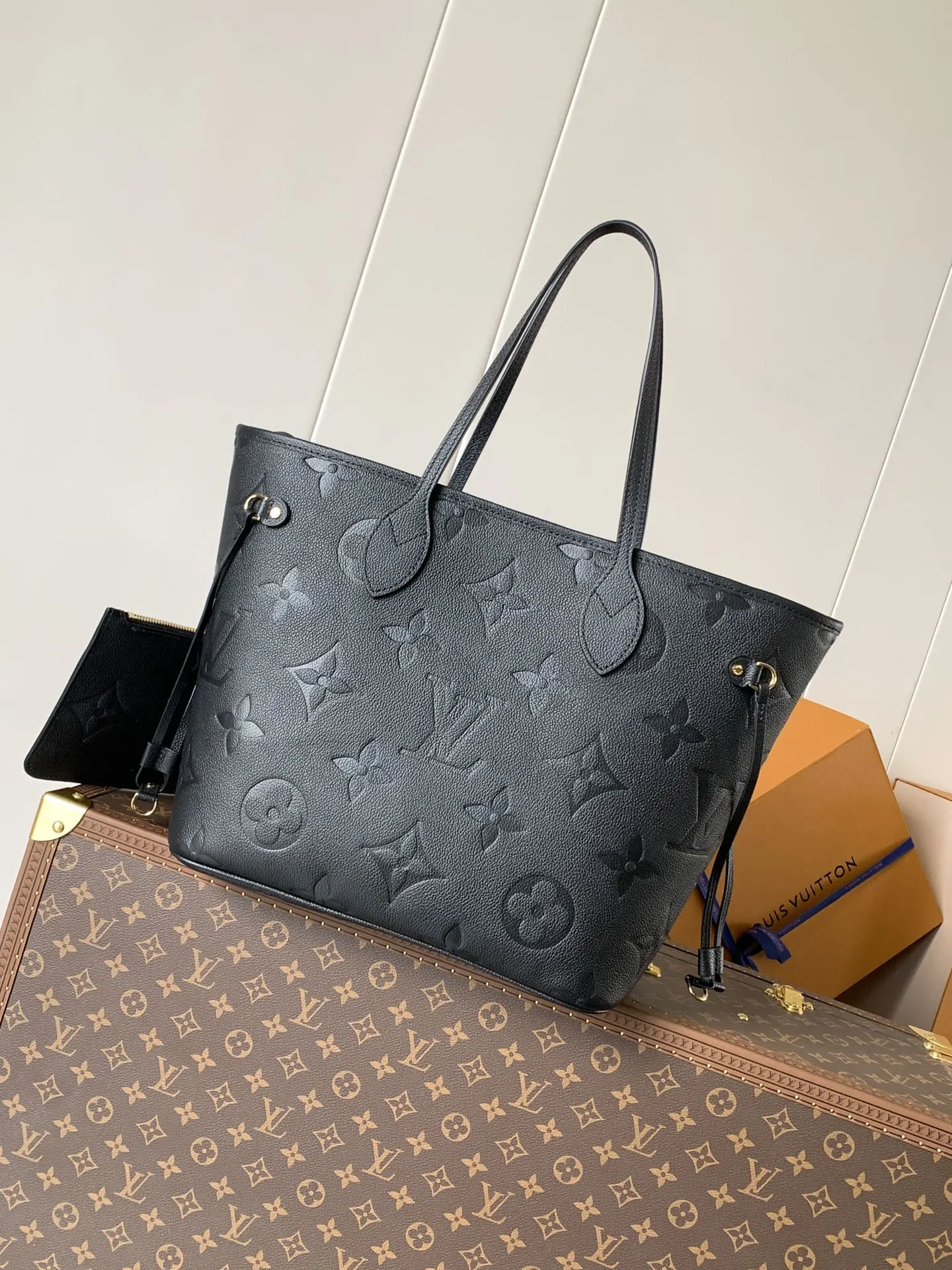 Neverfull 黑色 米白 手拿包 精致手拿款