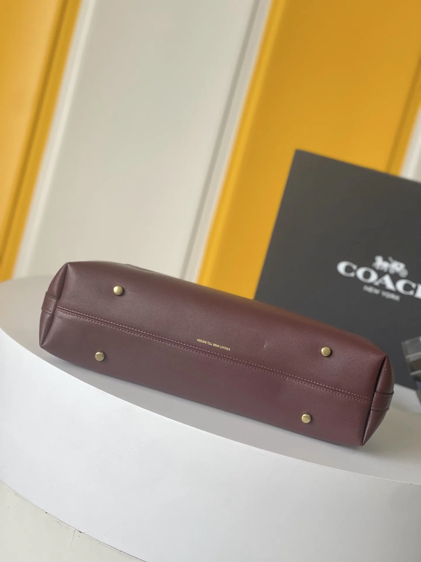 Coach CarryAll 單肩包 日常單肩背款