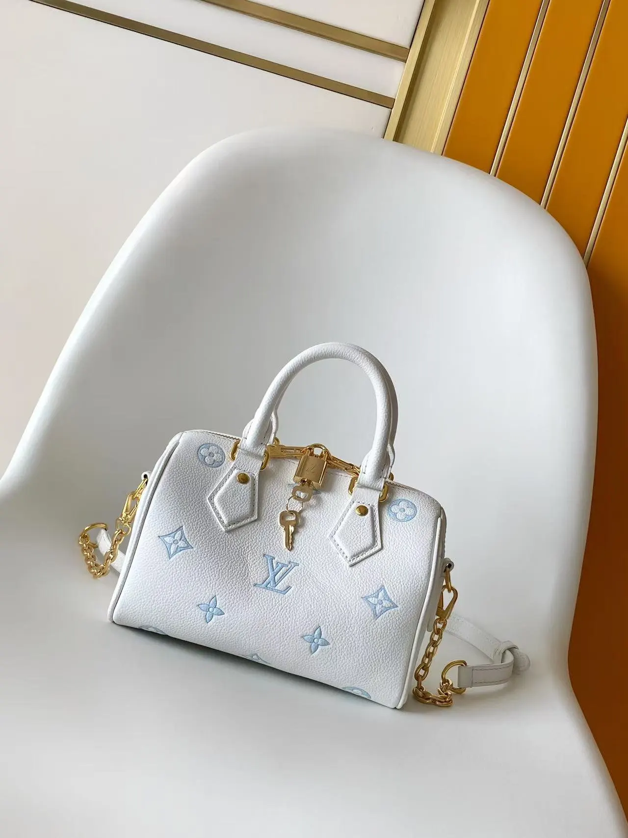 LV Speedy 黑色 奶白 牛皮 斜挎包 轻便斜挎款