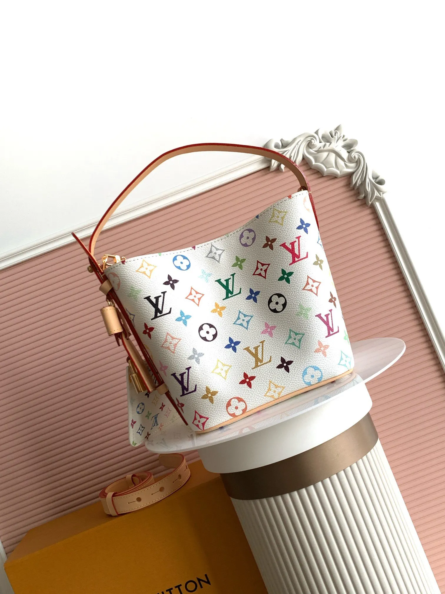 LV 牛皮 斜背包 輕便斜挎款
