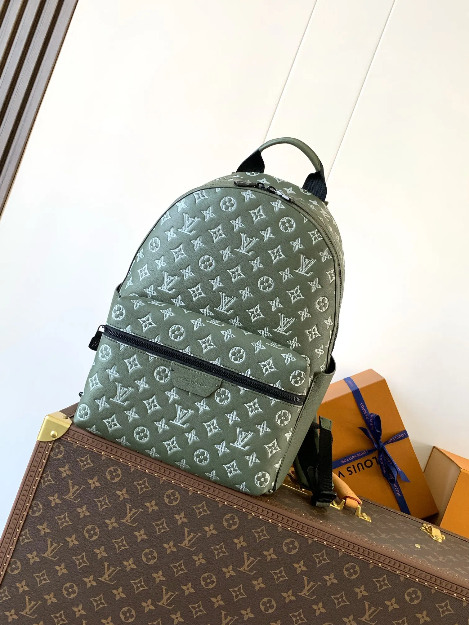 綠色 牛皮 外袋便于取放随行物品 内袋实现有序收納 雙肩包 实用雙肩款