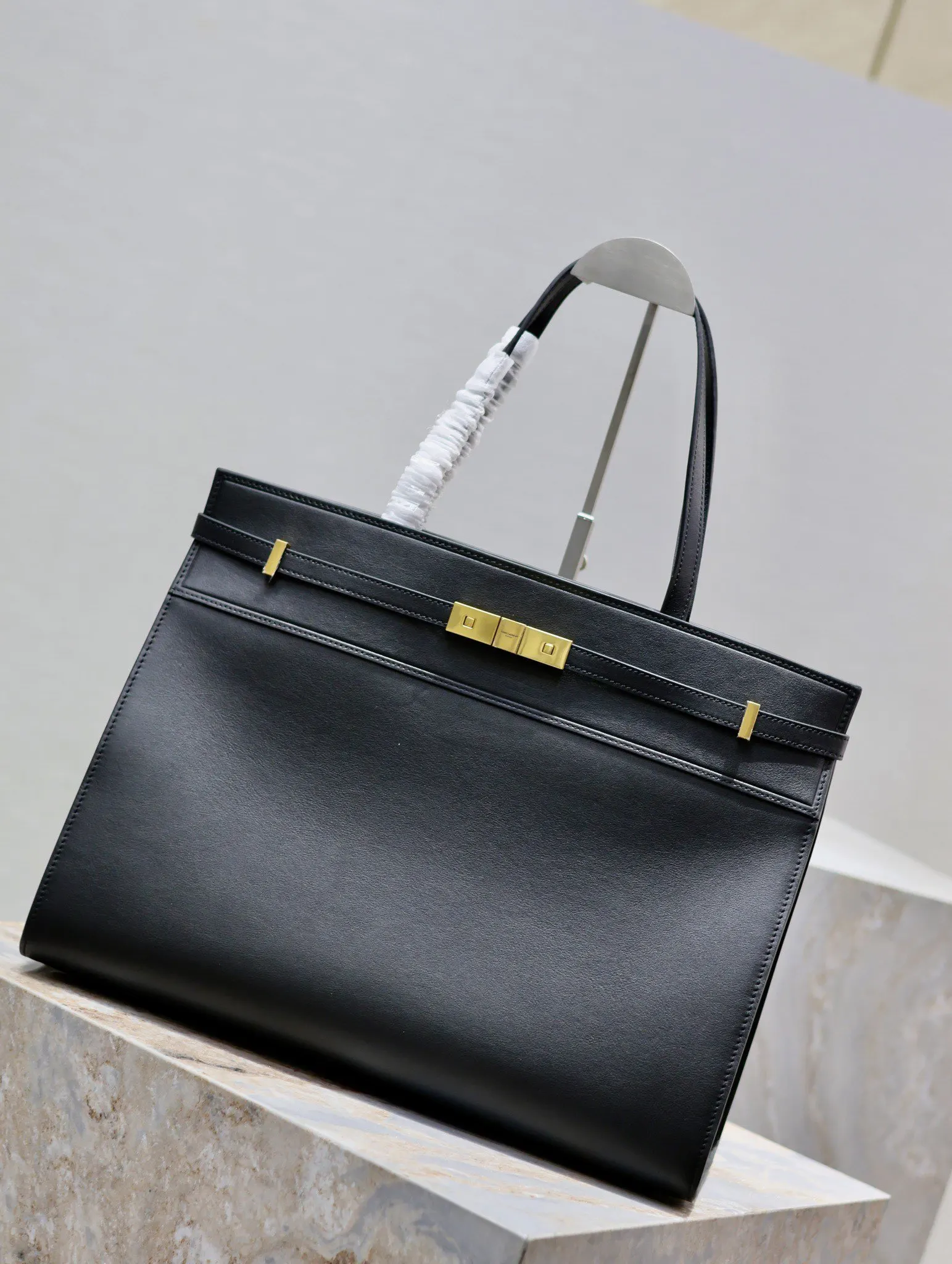Black Gold Hobo Shoulder Bag Vintage