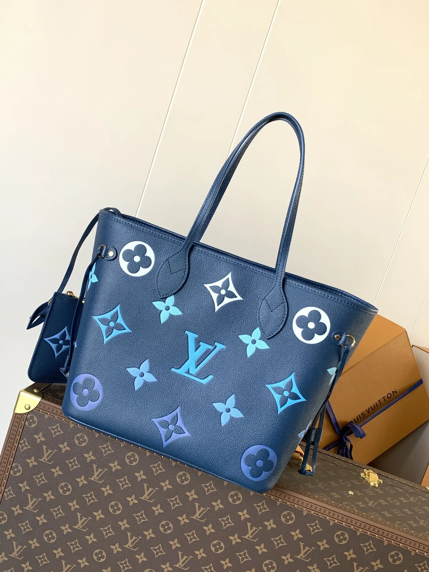 Neverfull 黑色 米白 手拿包 精致手拿款