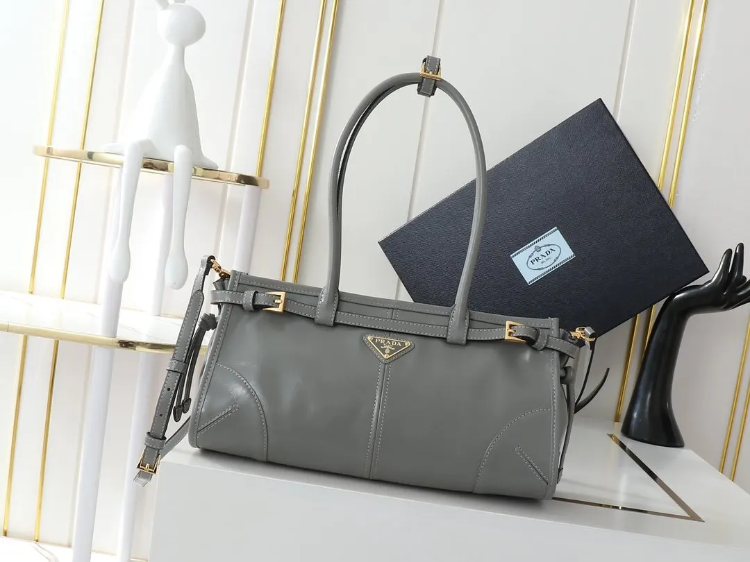 PRADA 1BA426 斜背包 日常通勤款