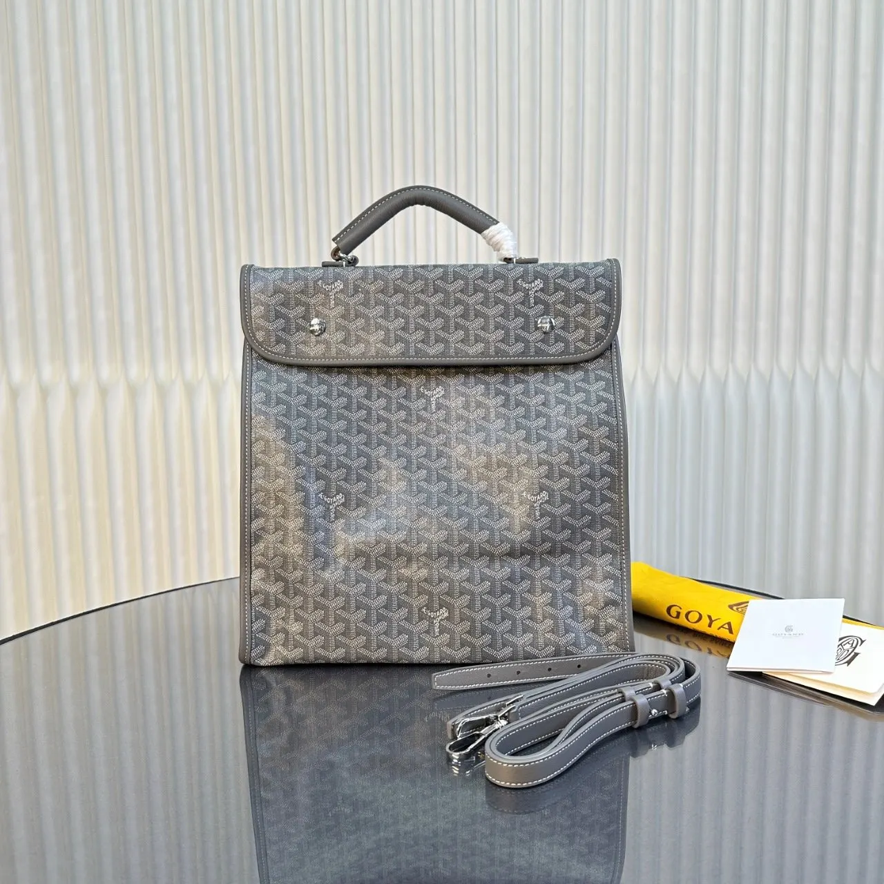 Goyard 外出旅行时请一定记得带上 Saint Léger 因 旅行包 大容量旅行款