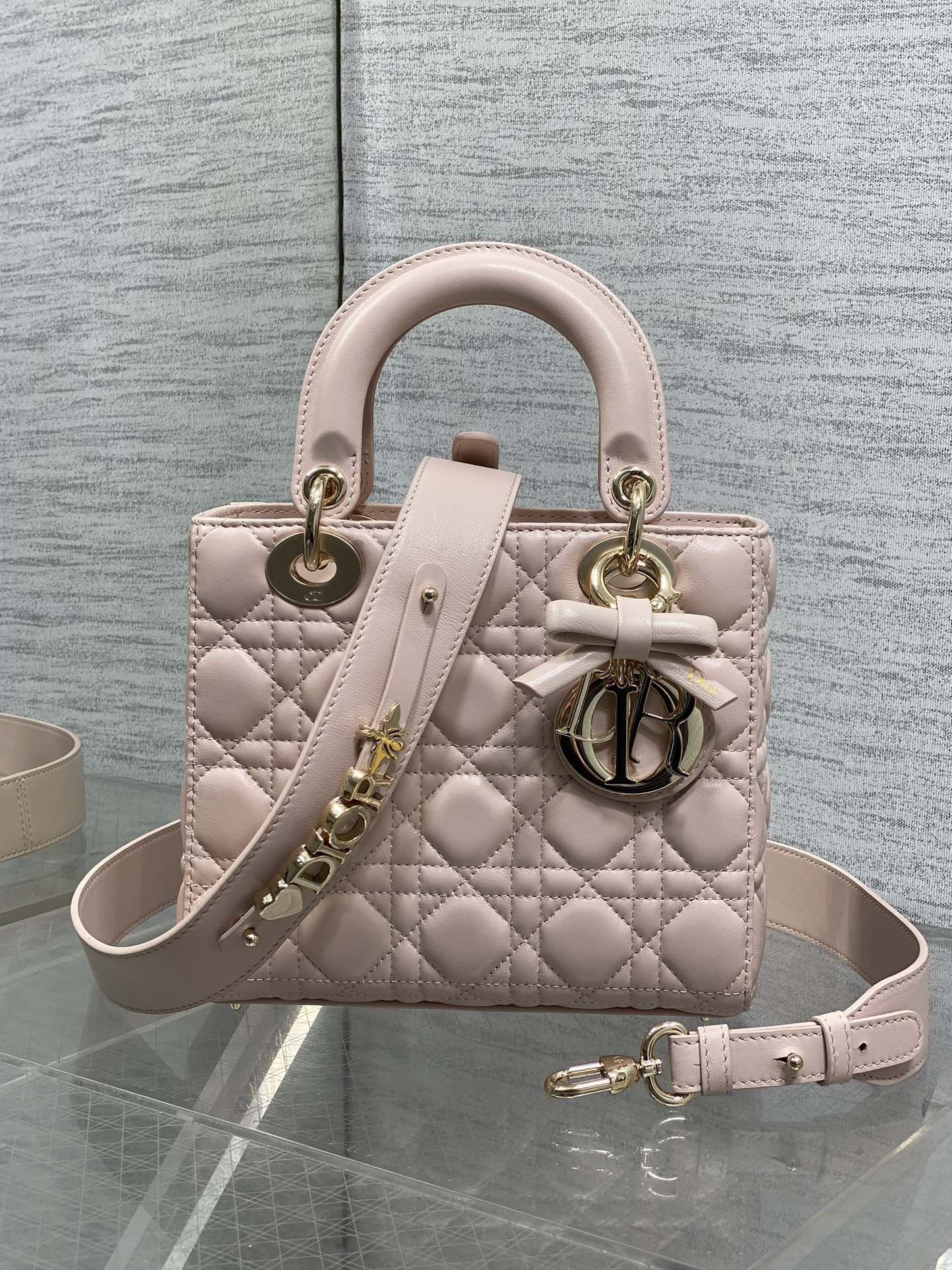 Dior Lady Dior 粉色羊皮手提斜背包 蝴蝶结款