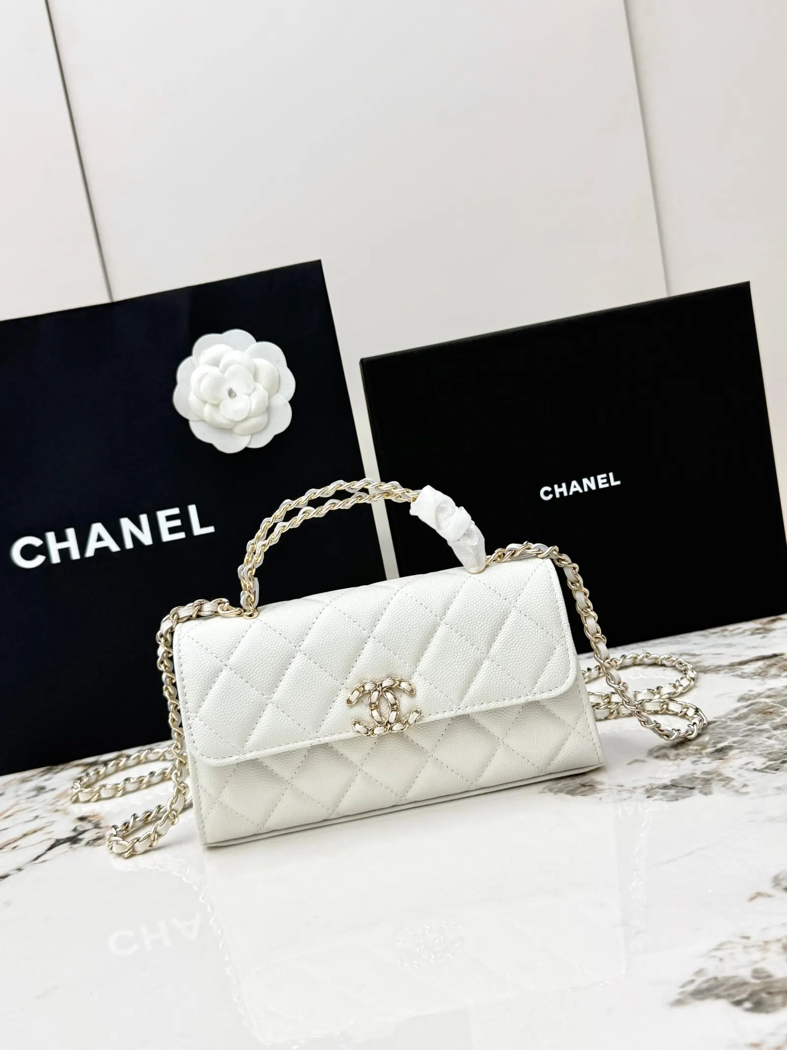 CHANEL 白色牛皮Kelly手提包 金链斜挎款