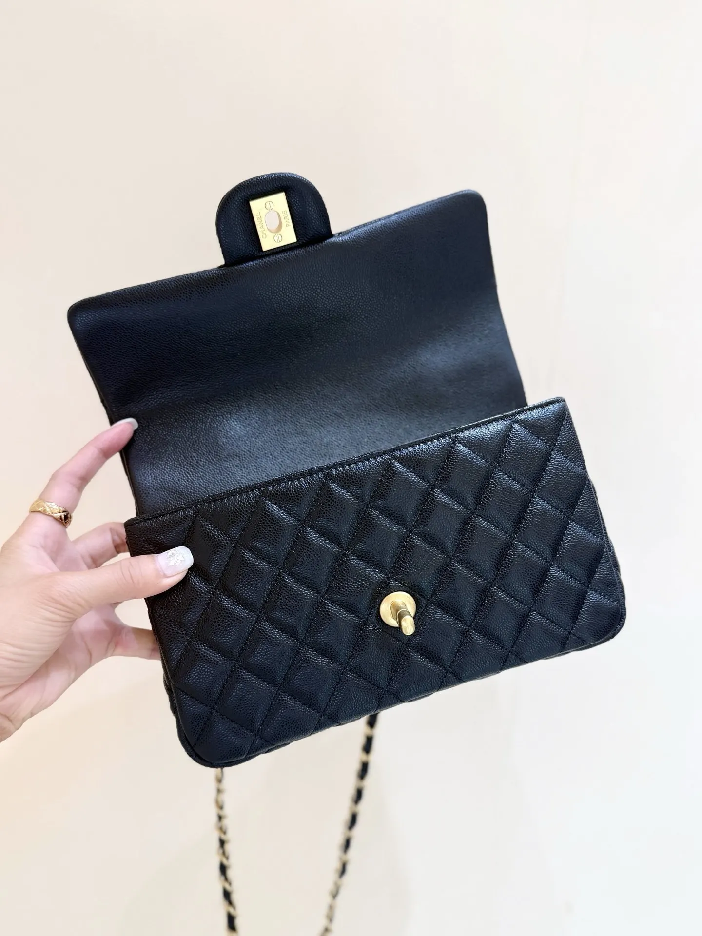 Crossbody Bag Lightweight Leather