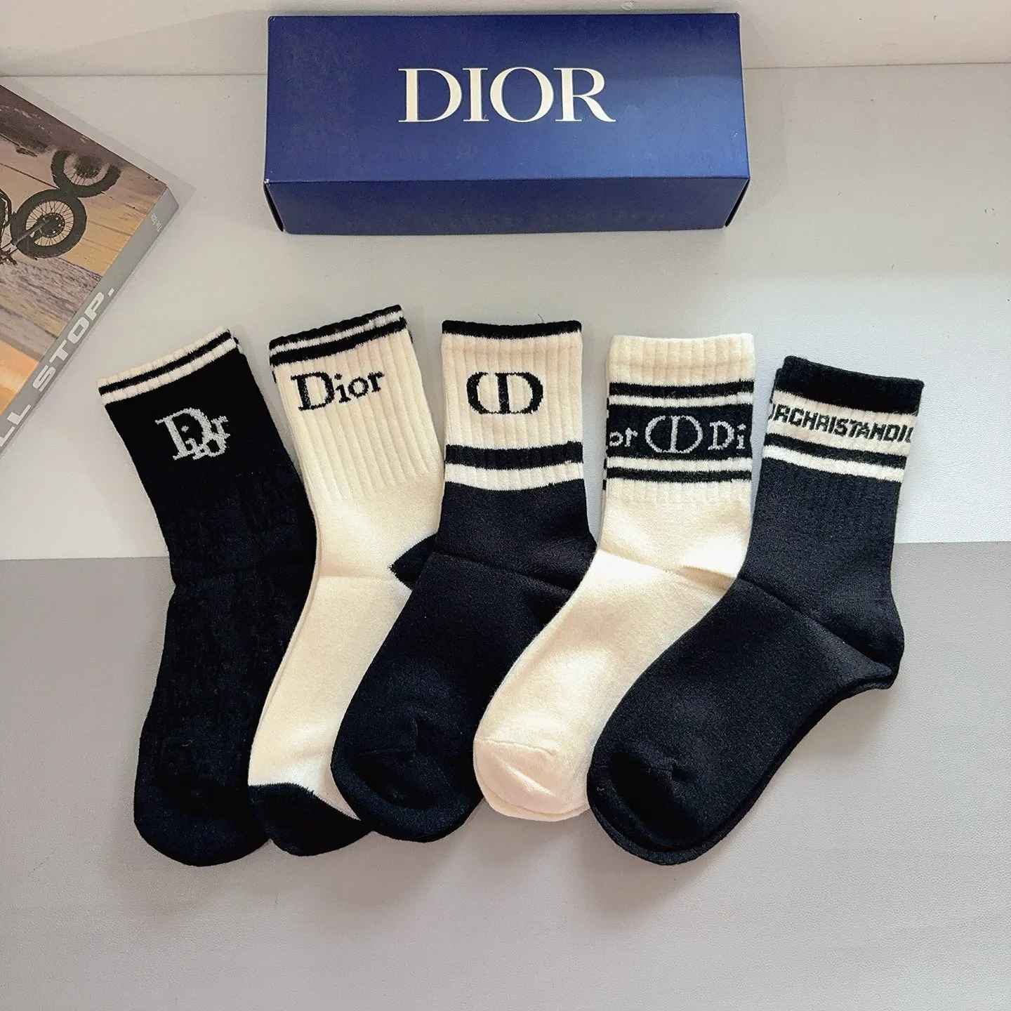 Dior 短襪 精緻配飾款