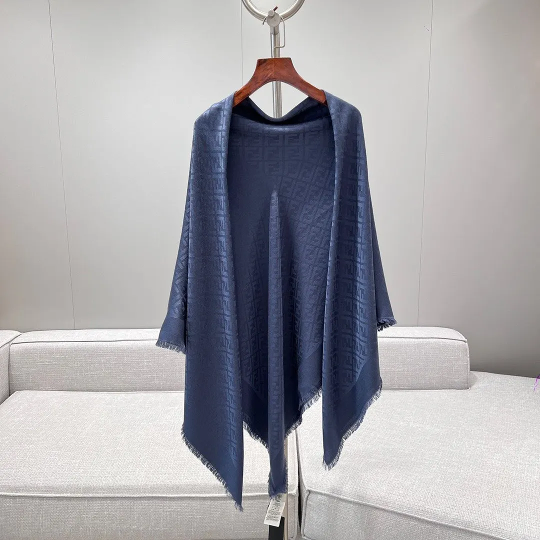 Fendi 羊毛 提花 字母 编织 披肩 保暖披肩款