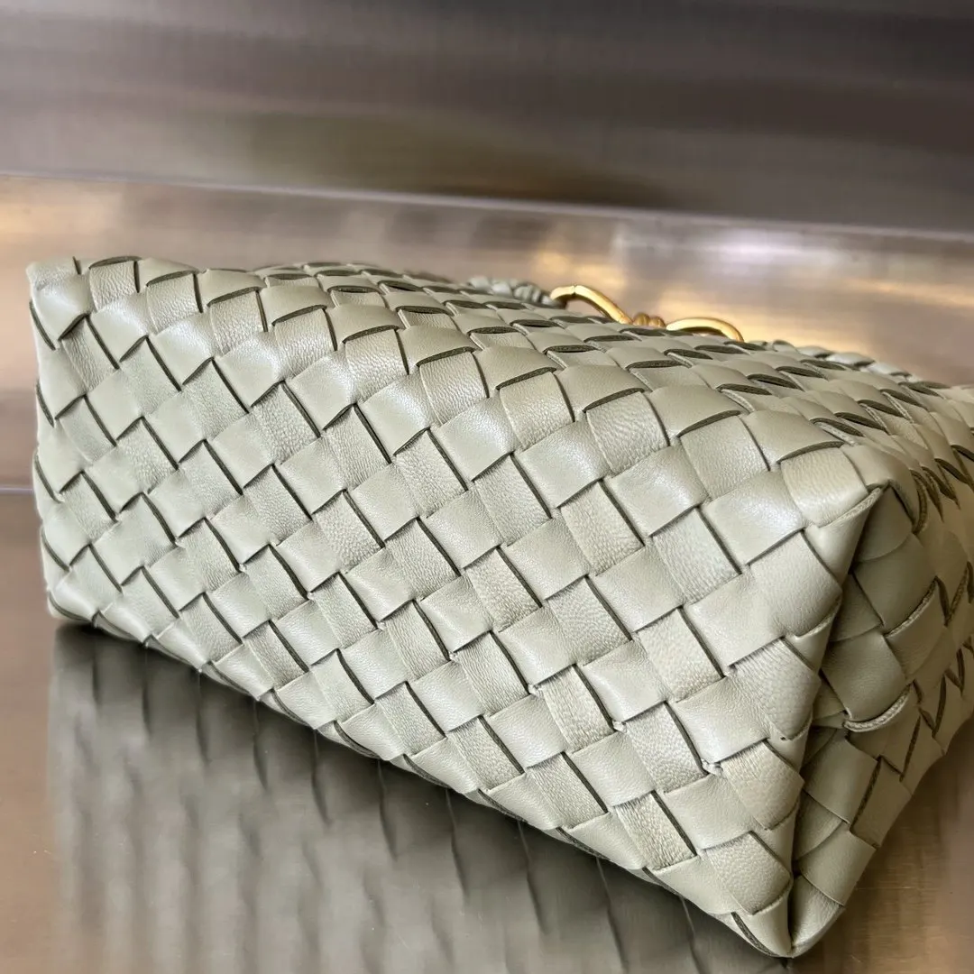 Bottega Veneta 金色 羊皮 斜挎包 轻便斜挎款