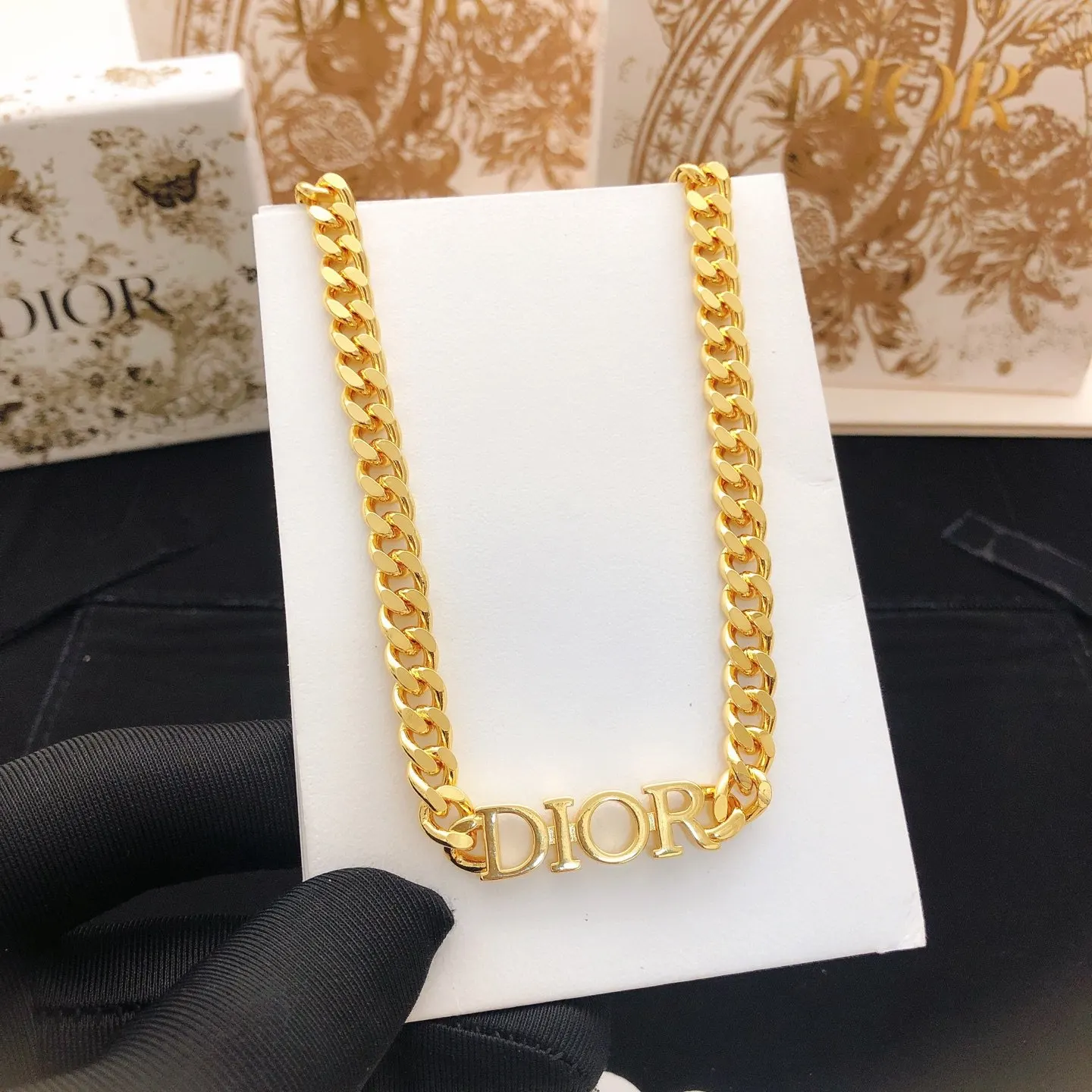 Dior 金色吊墜項鏈 礼盒款