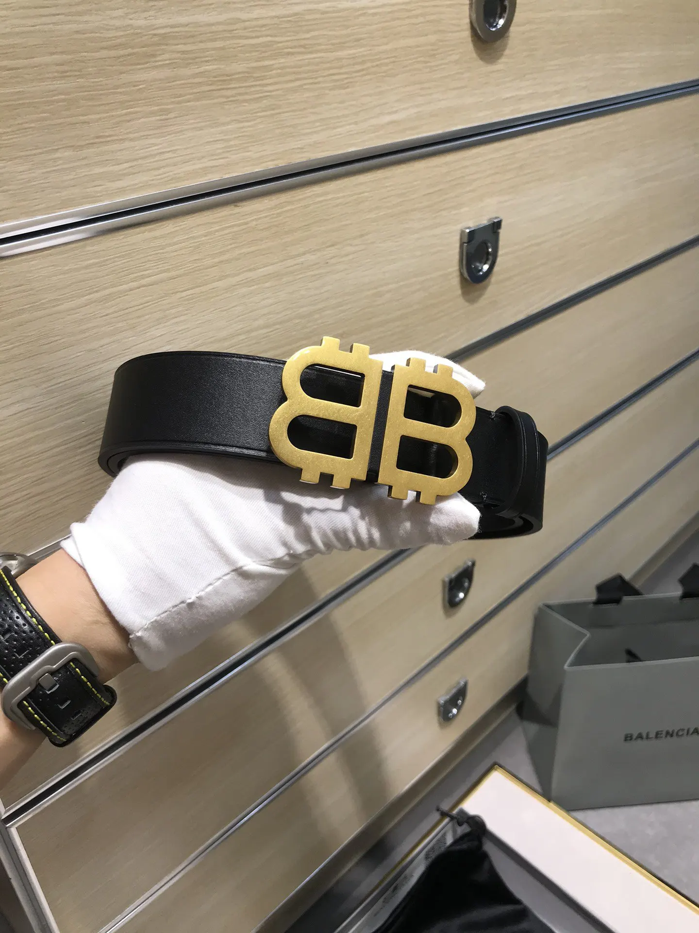 Balenciaga 黑色 牛皮 腰帶 精致搭配款
