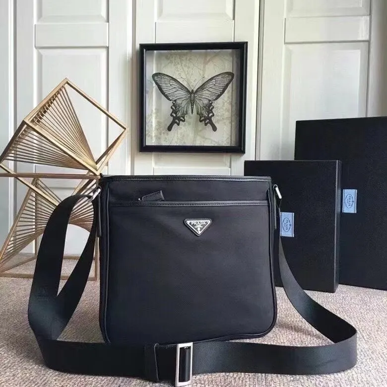 Prada 黑色 牛皮 收納包 旅行收納款