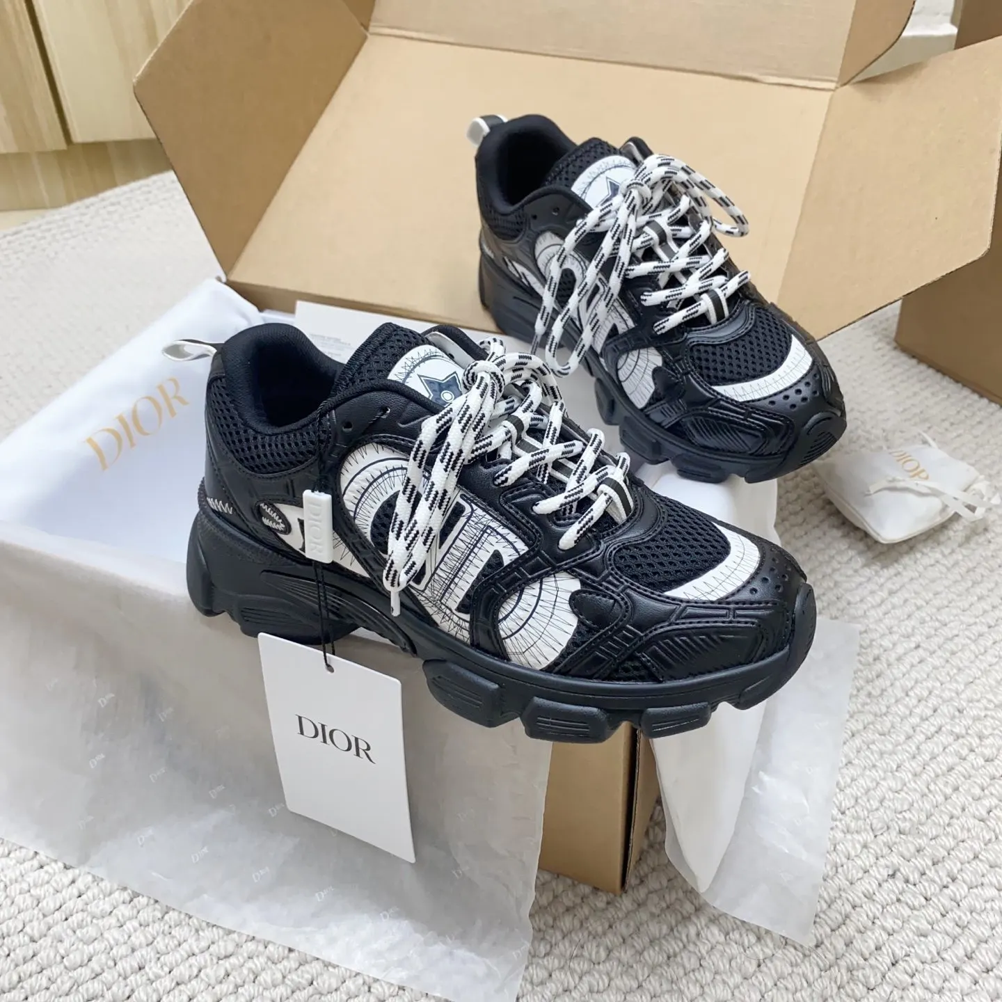Dior shoes, comfortable and versatile
