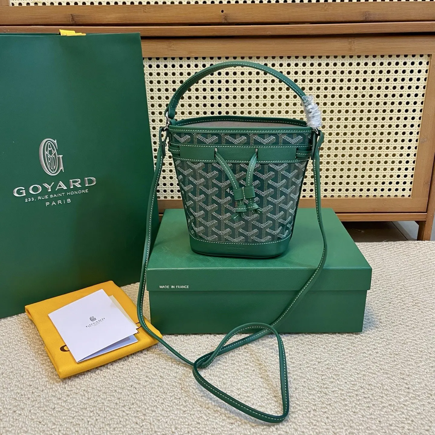 Goyard 皮革 轻盈小巧去始终保持标志性水桶百搭造型 水桶包 休閒水桶款