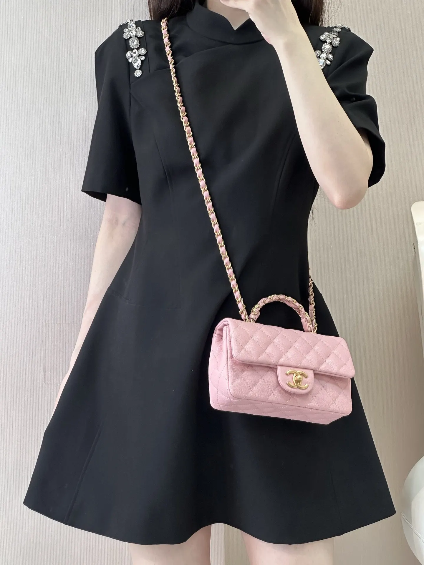 CHANEL 牛皮 华丽霸气又摩登 鏈條包 精致鏈條款