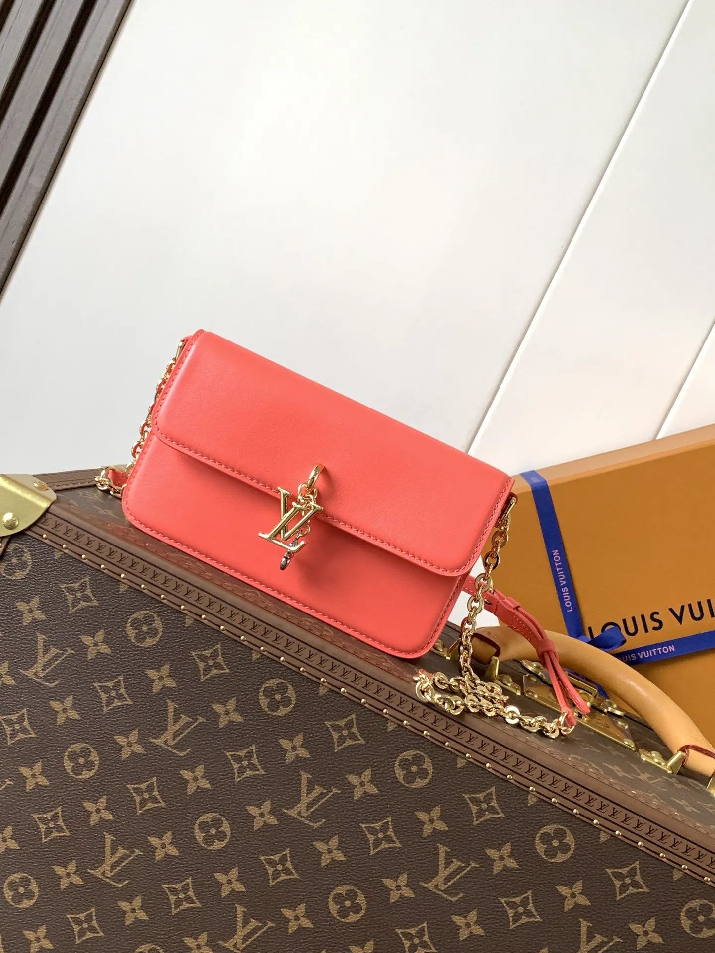 LV 黑色 杏色 牛皮 链条包 精致链条款