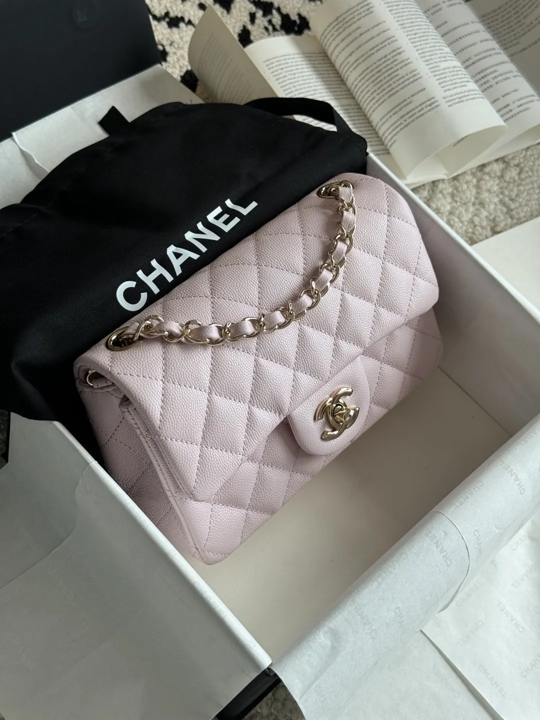 Crossbody Bag Lightweight Classic Leather
