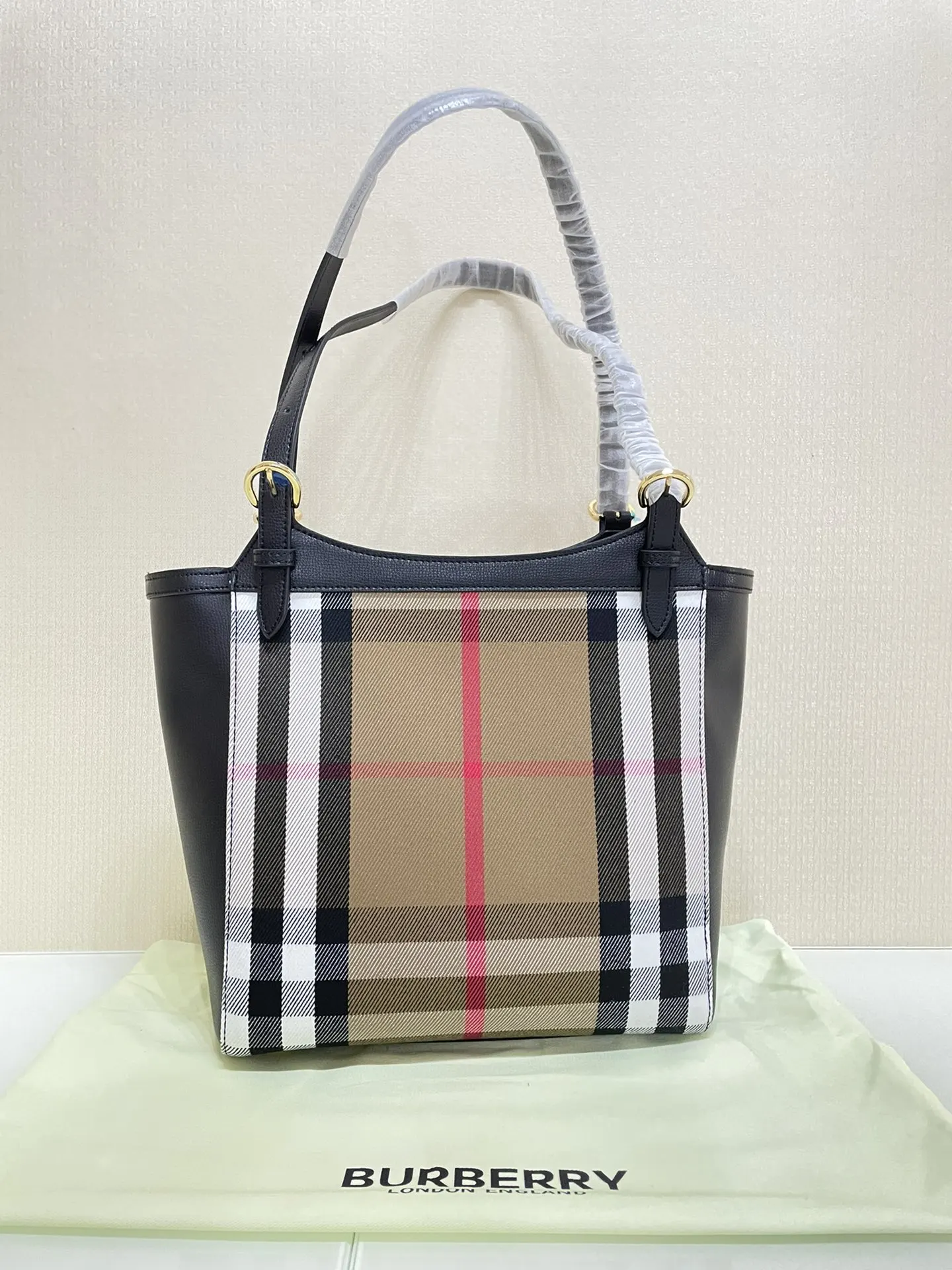 Burberry 皮革 巴宝莉精致的粒面皮革托特包 搭 House 大容量托特款