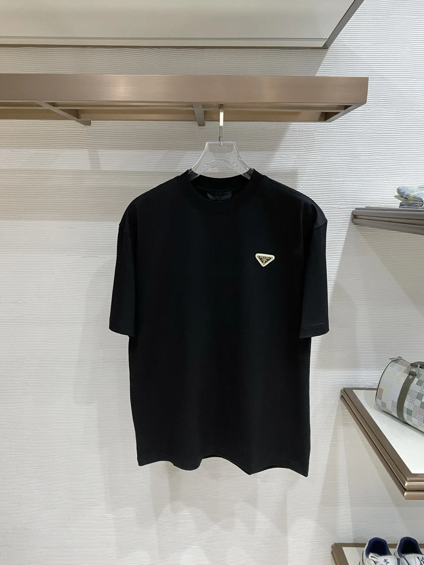 PRADA Logo 短袖T恤 休閒百搭款