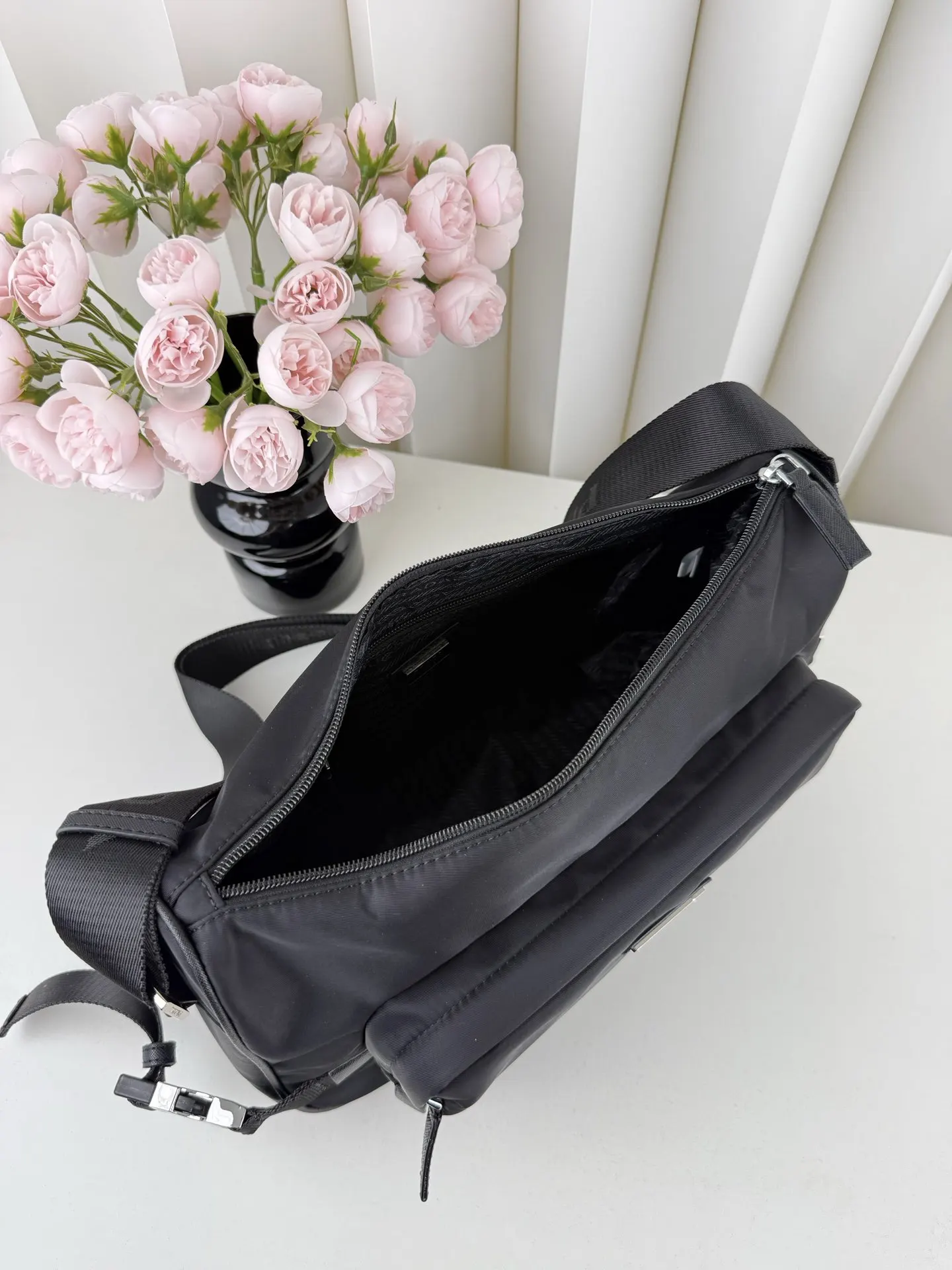 Crossbody Bag Lightweight Leather