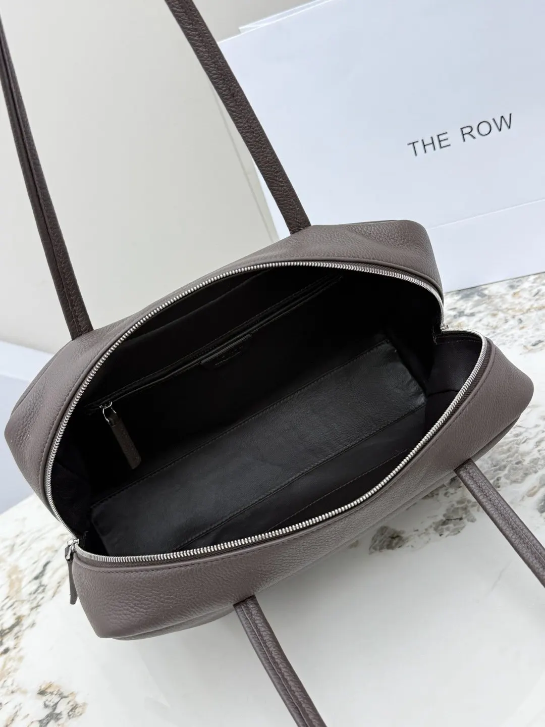 牛皮 玫瑰 TR荔枝纹 THE ROW Astra保 單肩包 日常單肩背款(數字9) 牛皮 玫瑰 TR荔枝纹 THE ROW Astra保 單肩包 日常單肩背款(數字9)