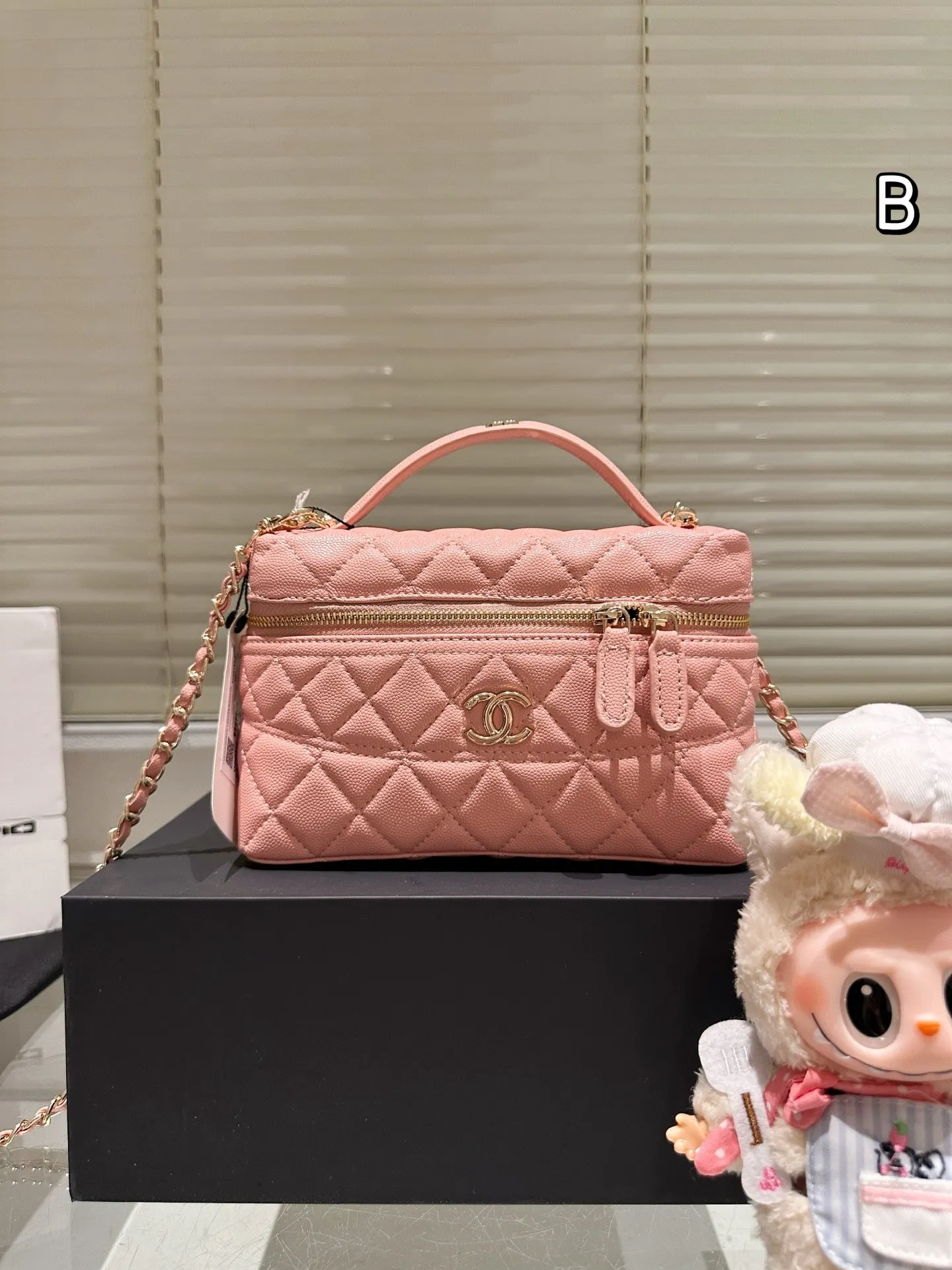 CHANEL 牛皮 挂件 手 斜挎包 轻便斜挎款