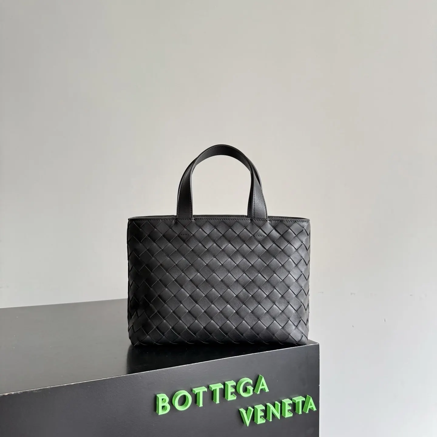 Bottega Veneta 牛皮 托特包 大容量托特款