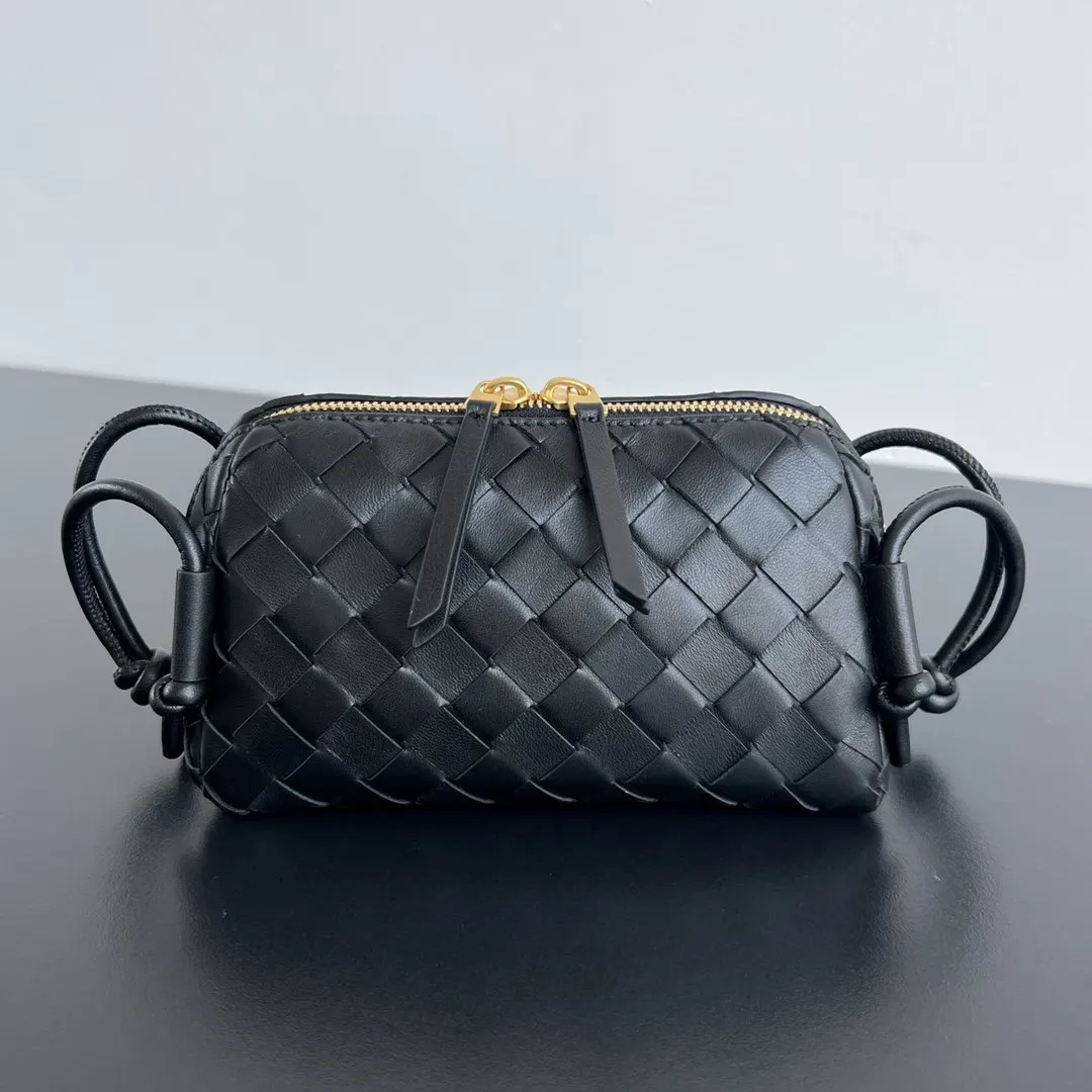 Bottega Veneta 腋下包 復古腋下背款