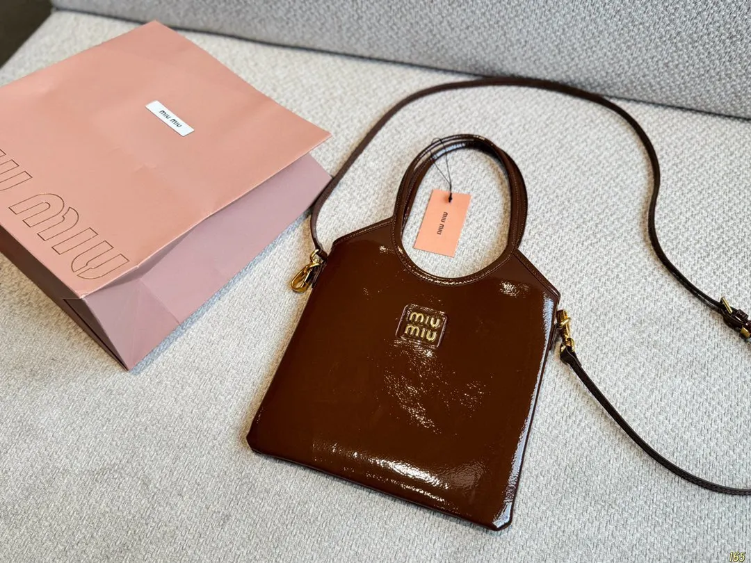 Miu miumiu 美式复古神仙迷你托特包 字母 大容量托特款